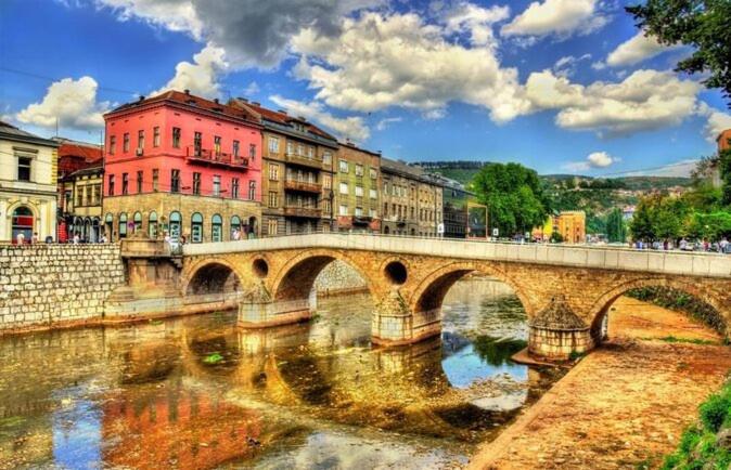 Latin Bridge Sarajevo - 3 Room Apartment, 80m2 in Villa with free private parking - Old Town Sarajevo