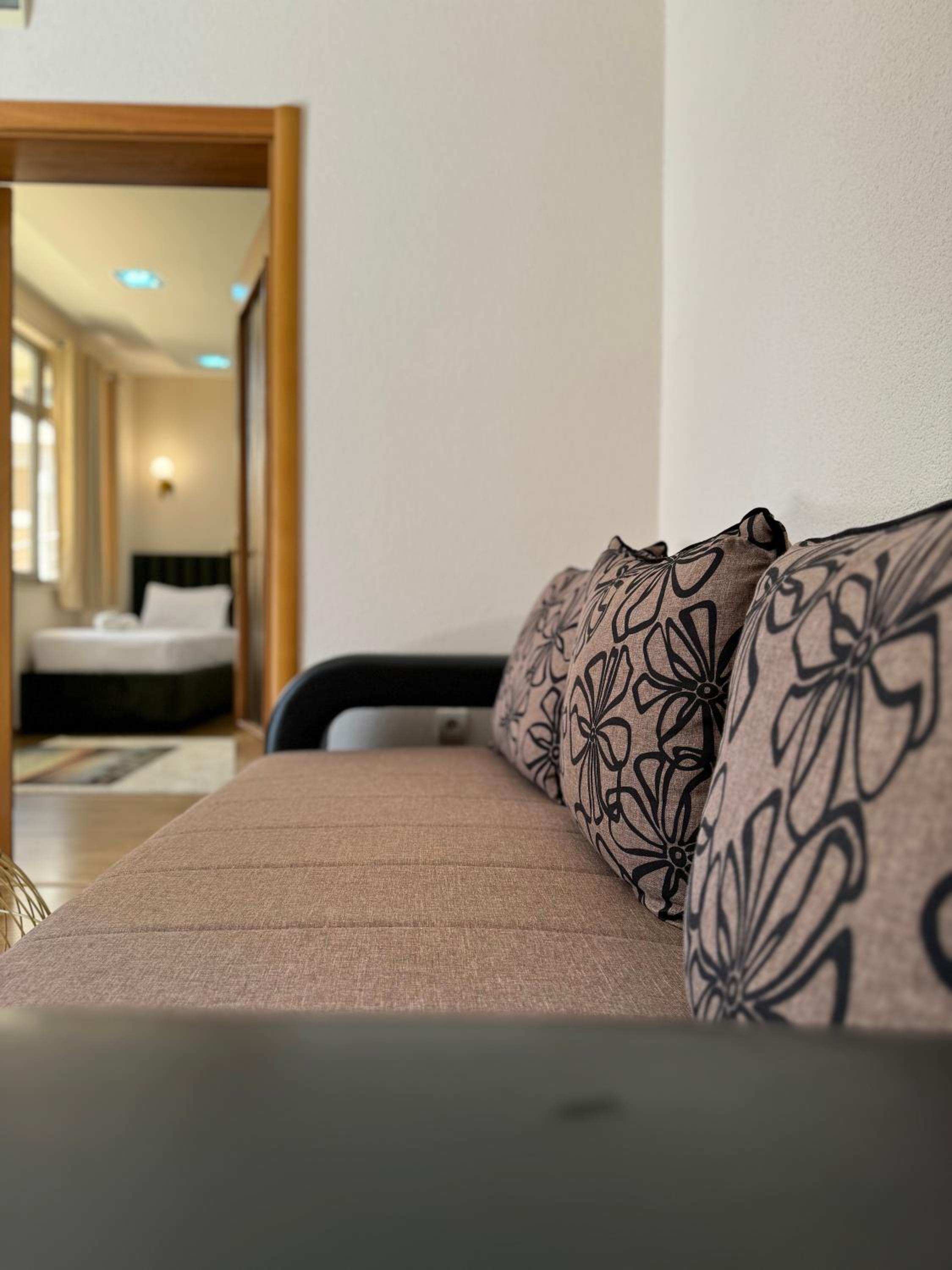 Klara Apartments