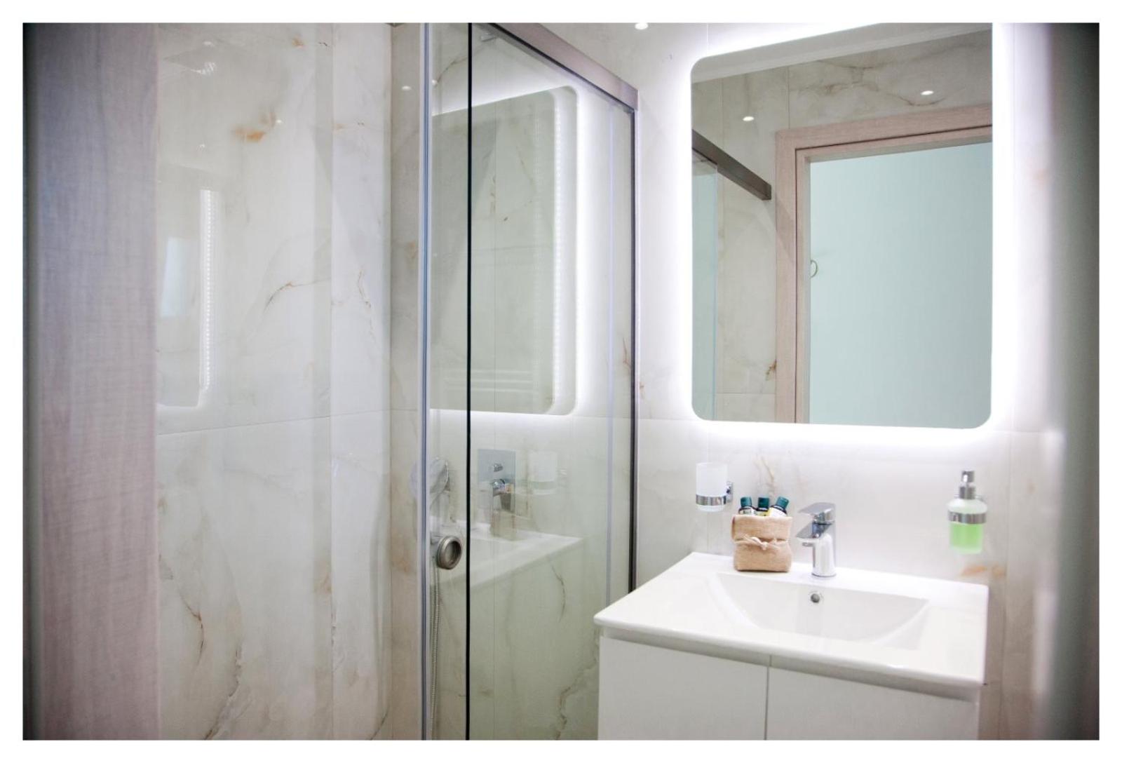 Ammoshine Apartment