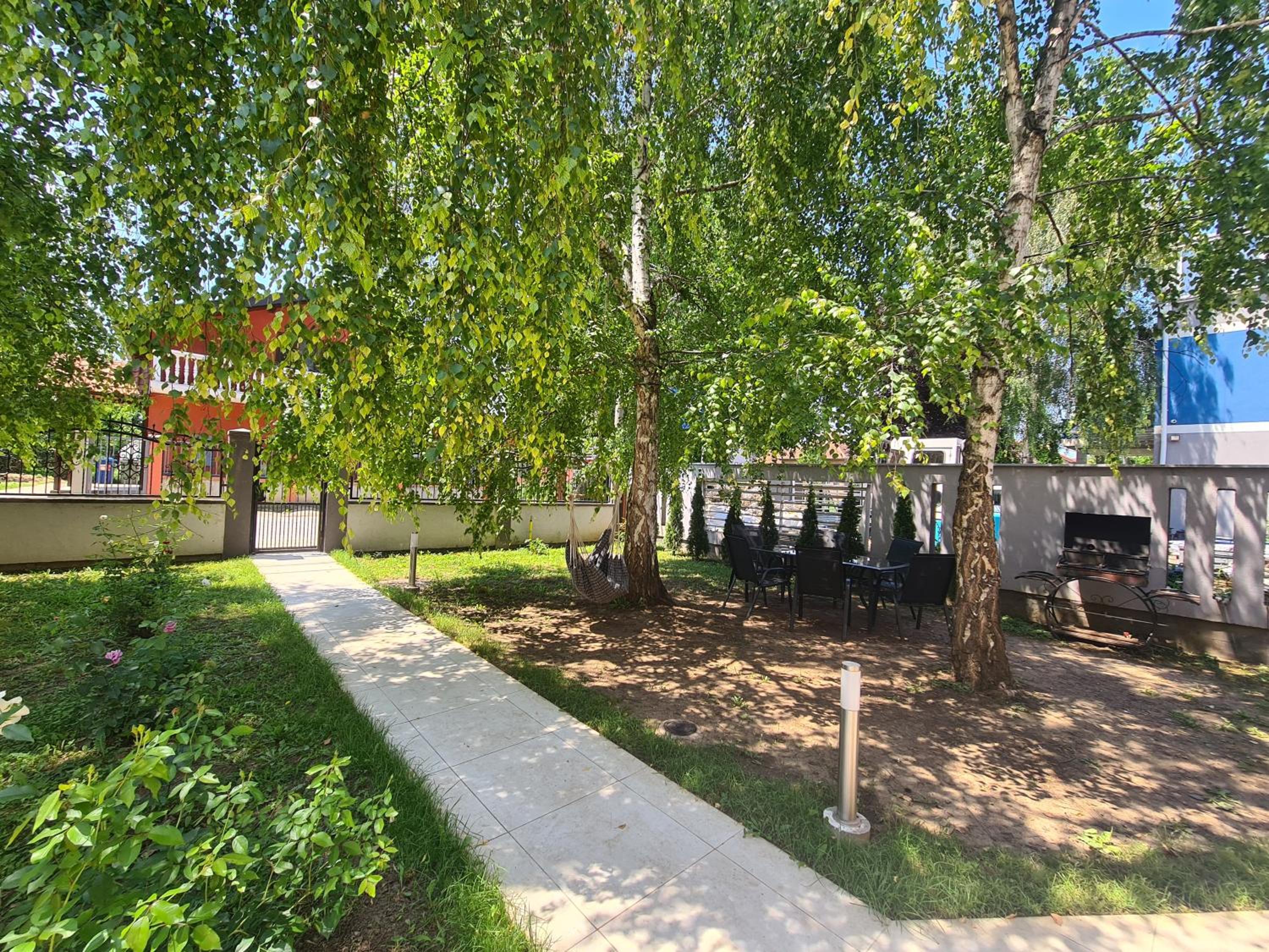 Photo 13