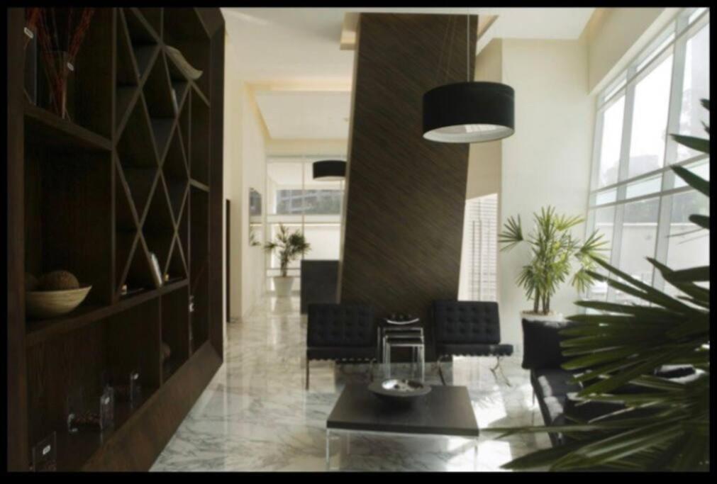 Comfortable apartment to work pool fast wifi