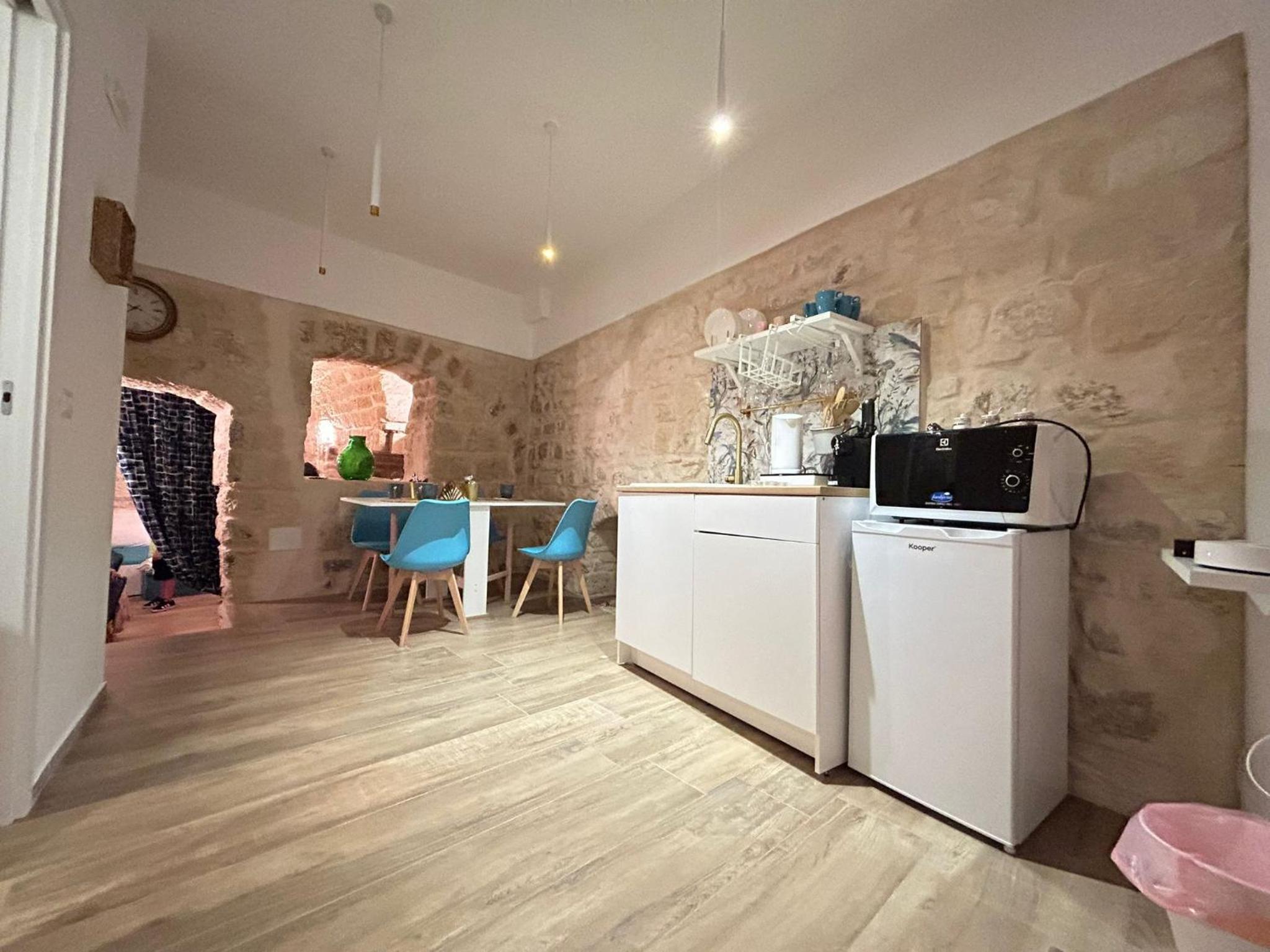 A Casa Di Rita en Bari — kitchen