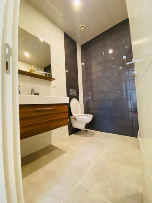 One Bedroom Apartment