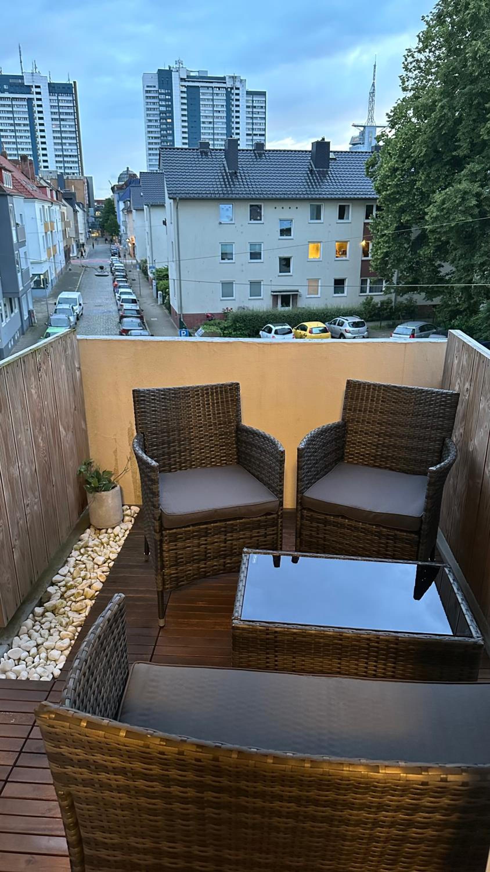 FEWO am Deich 1 Zentral mit Stadtblick und Kontaktloser Check in