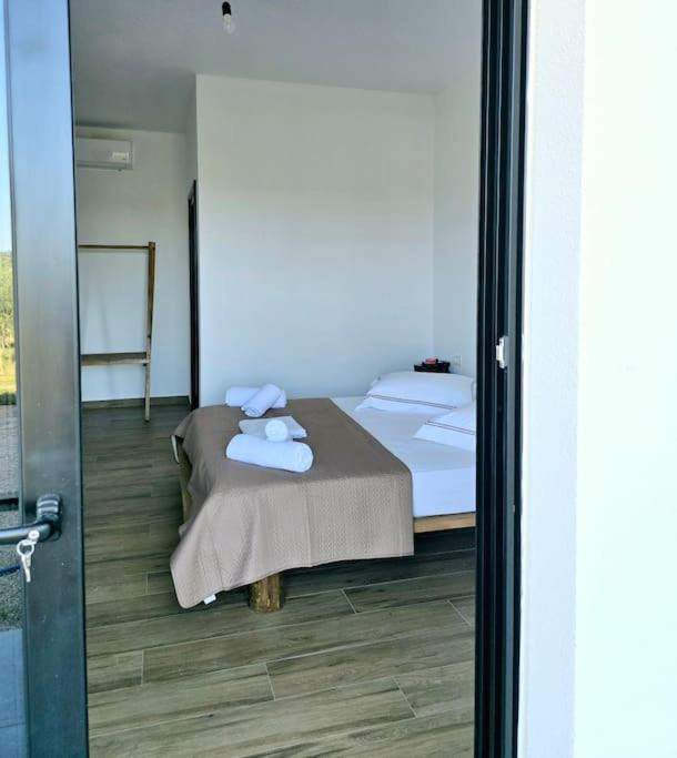 Ambelas Getaways