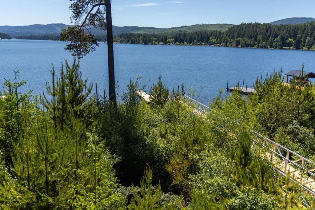 Kelly's Lakefront Hideaway
