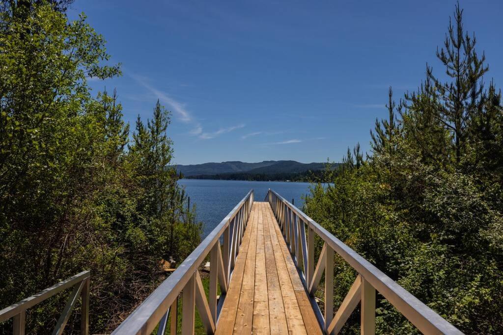 Kelly's Lakefront Hideaway