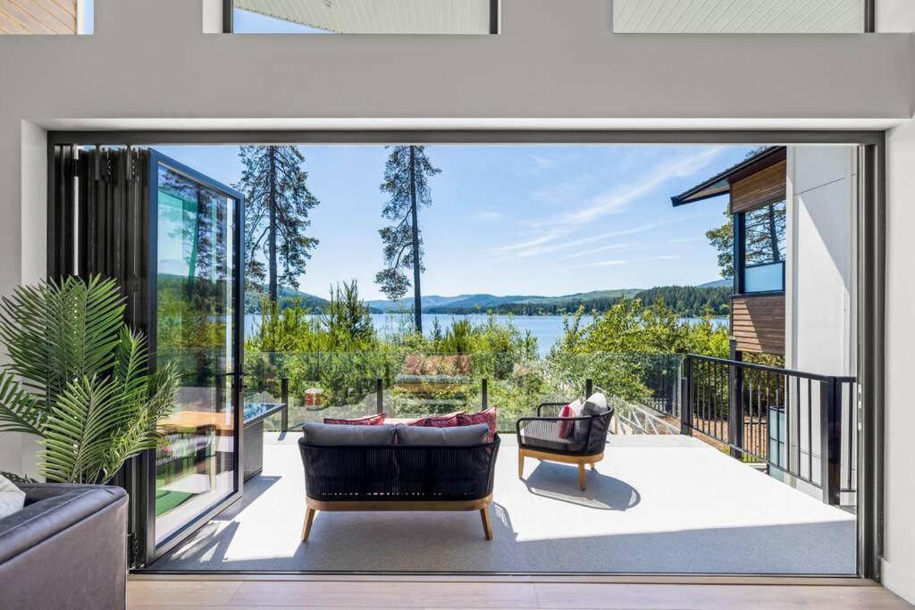Kelly's Lakefront Hideaway