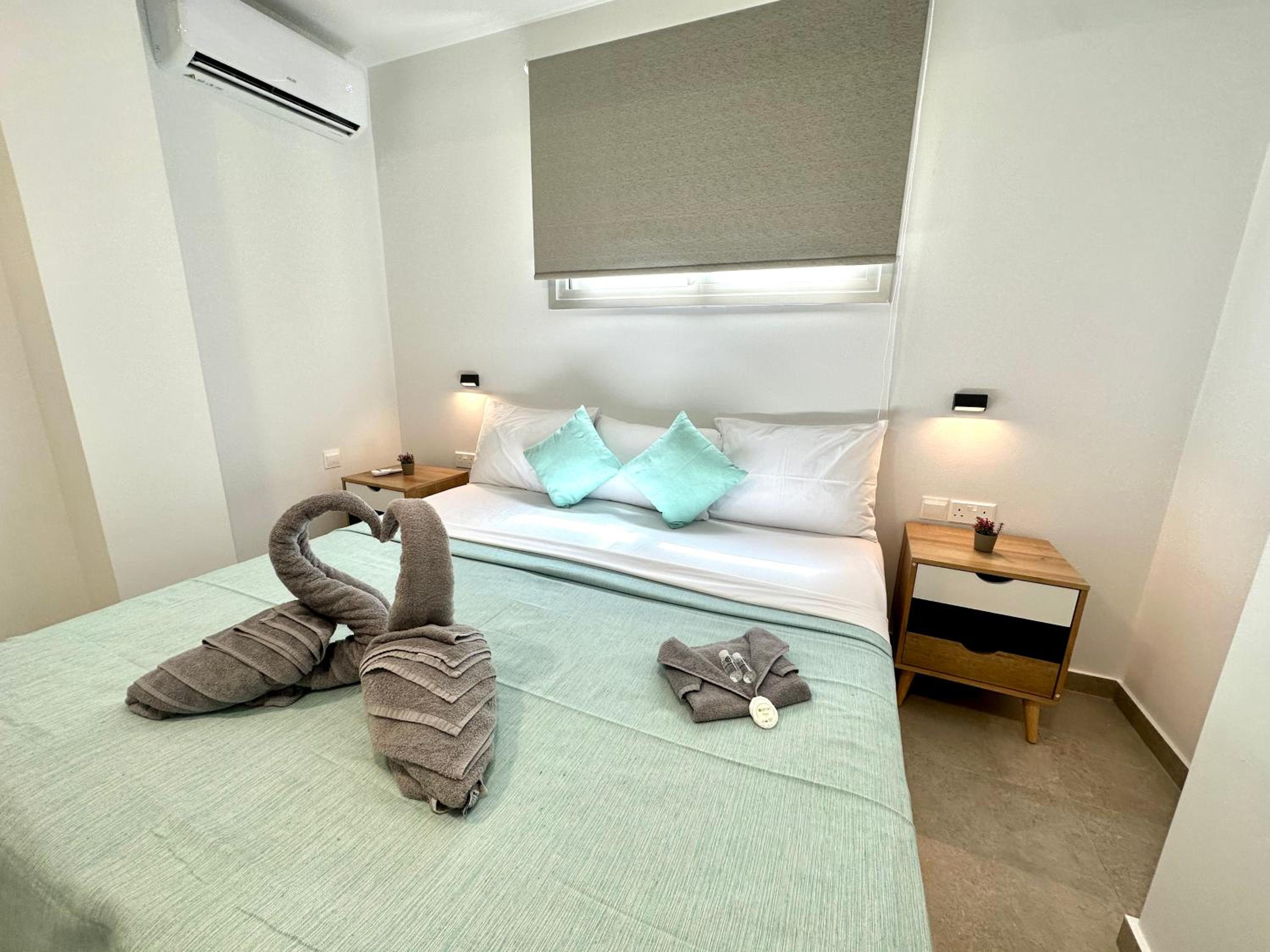 Serene Napa Suites - Heart of Ayia Napa