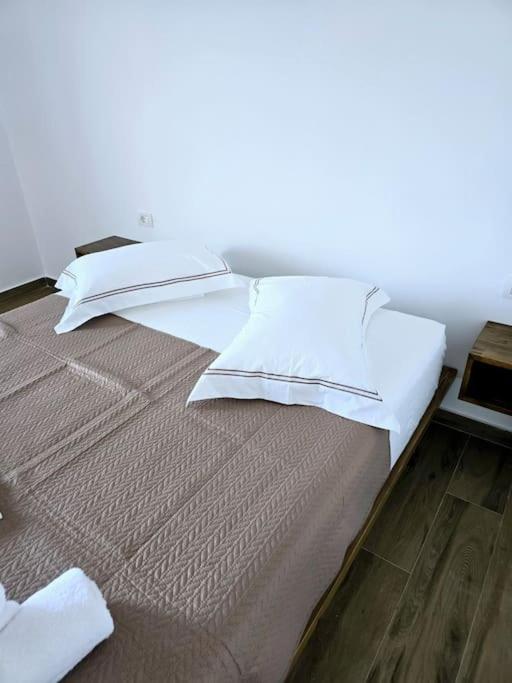 Ambelas Getaways