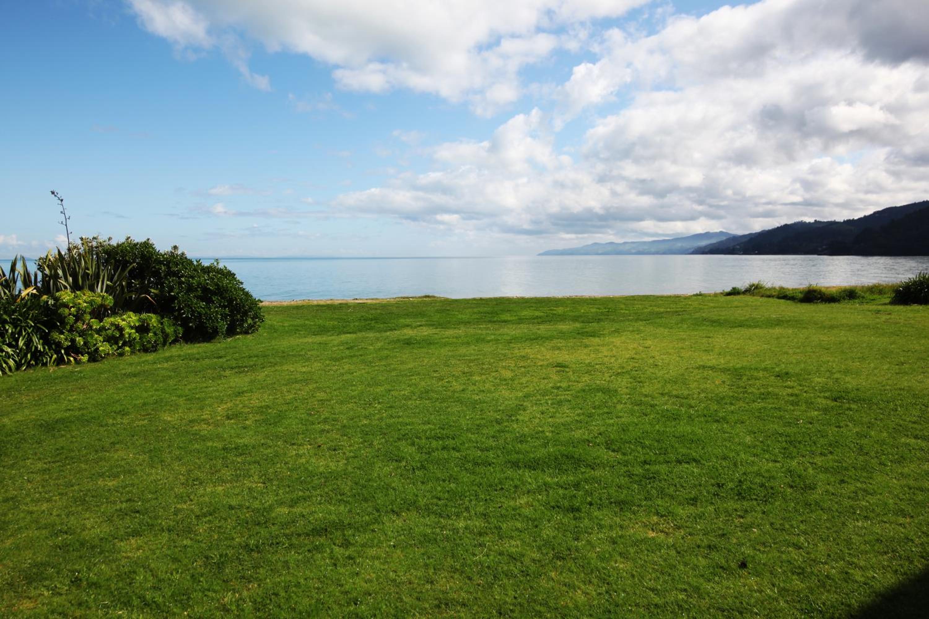 Te Puru Beach Lodge