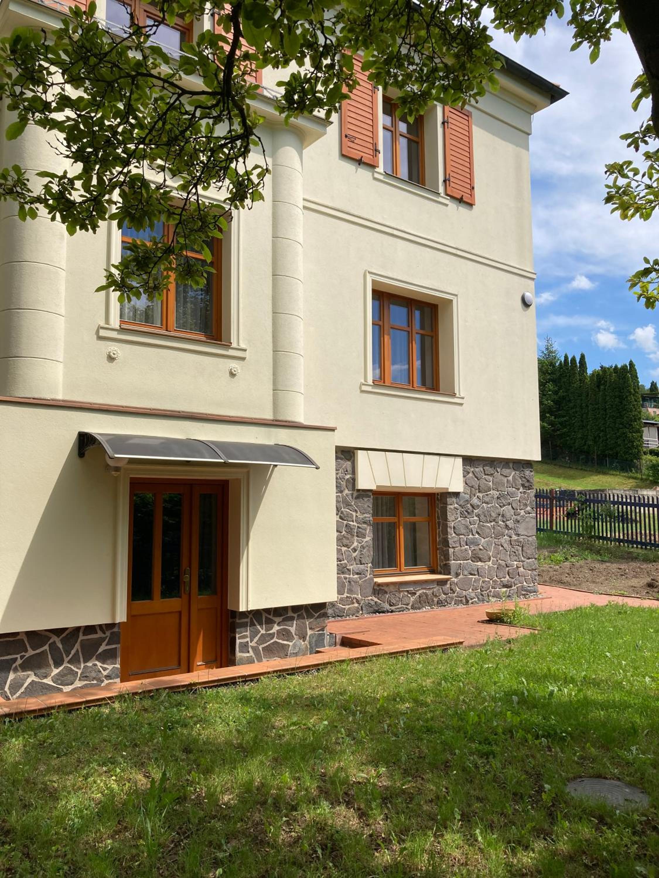 Ústí nad Labem, Apartmány pod hradem Střekovem