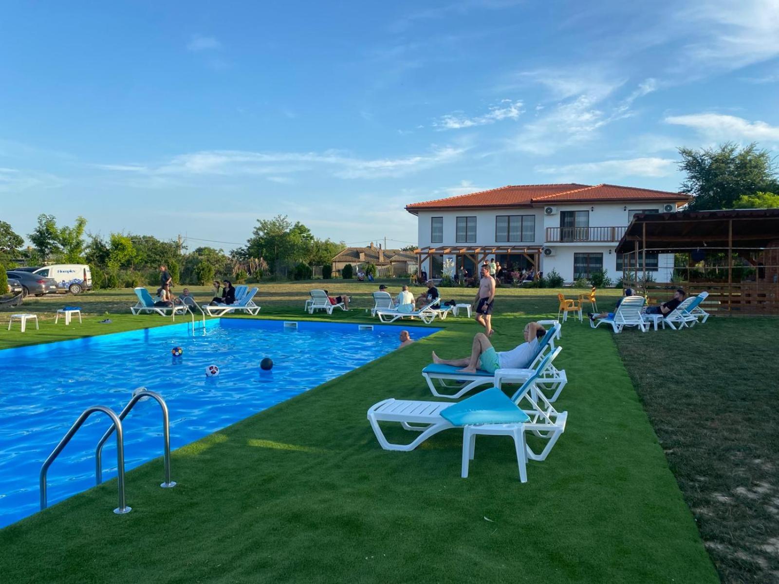 Paradiso Resort