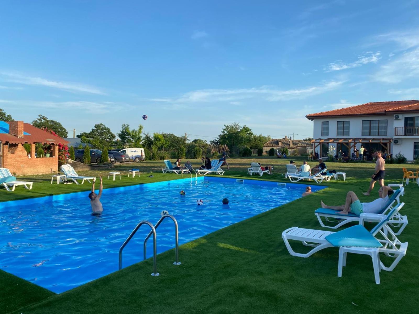 Paradiso Resort