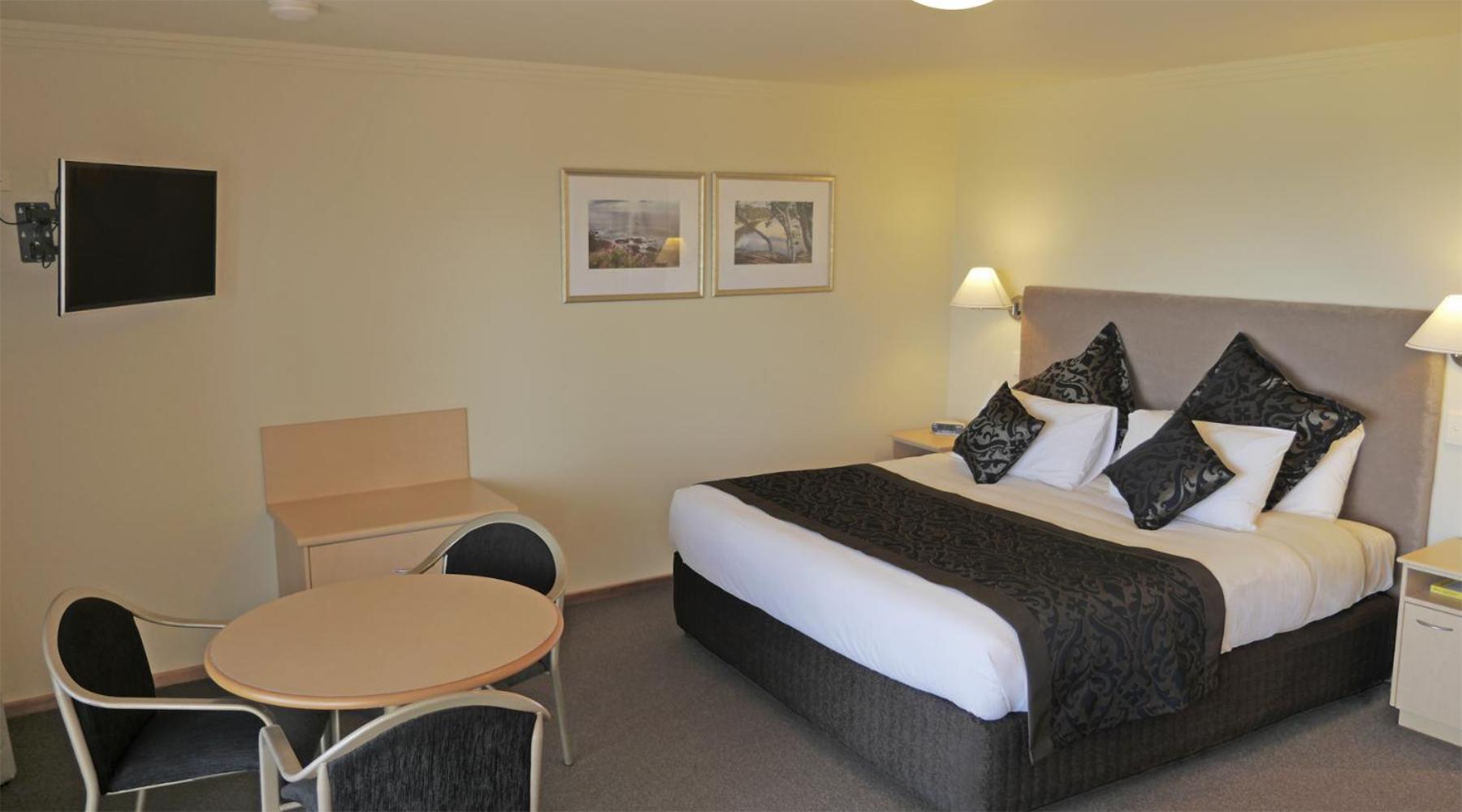 Amooran Oceanside Apartments and Motel