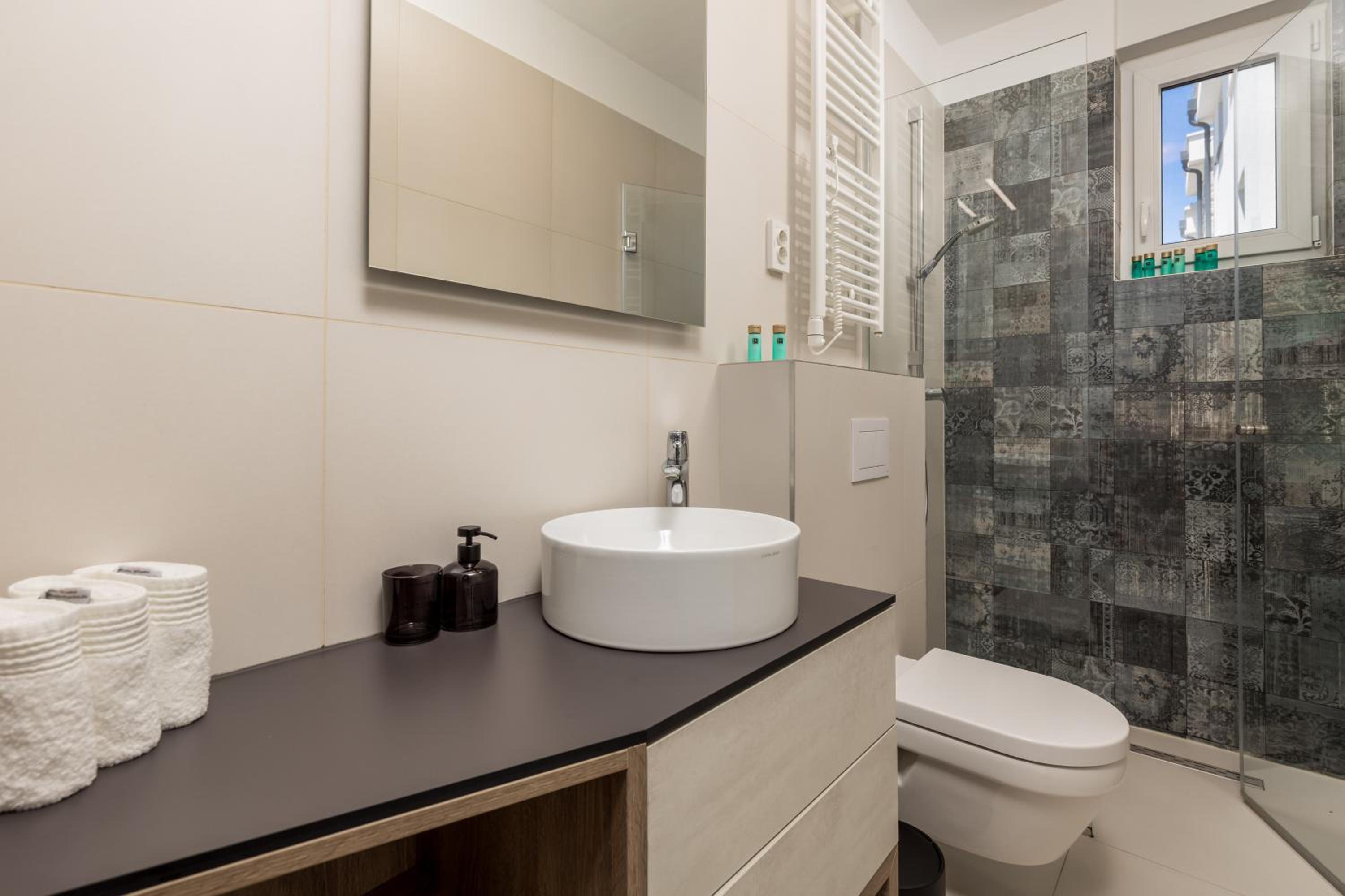 Luxury apartment La Mer with private pool and garden