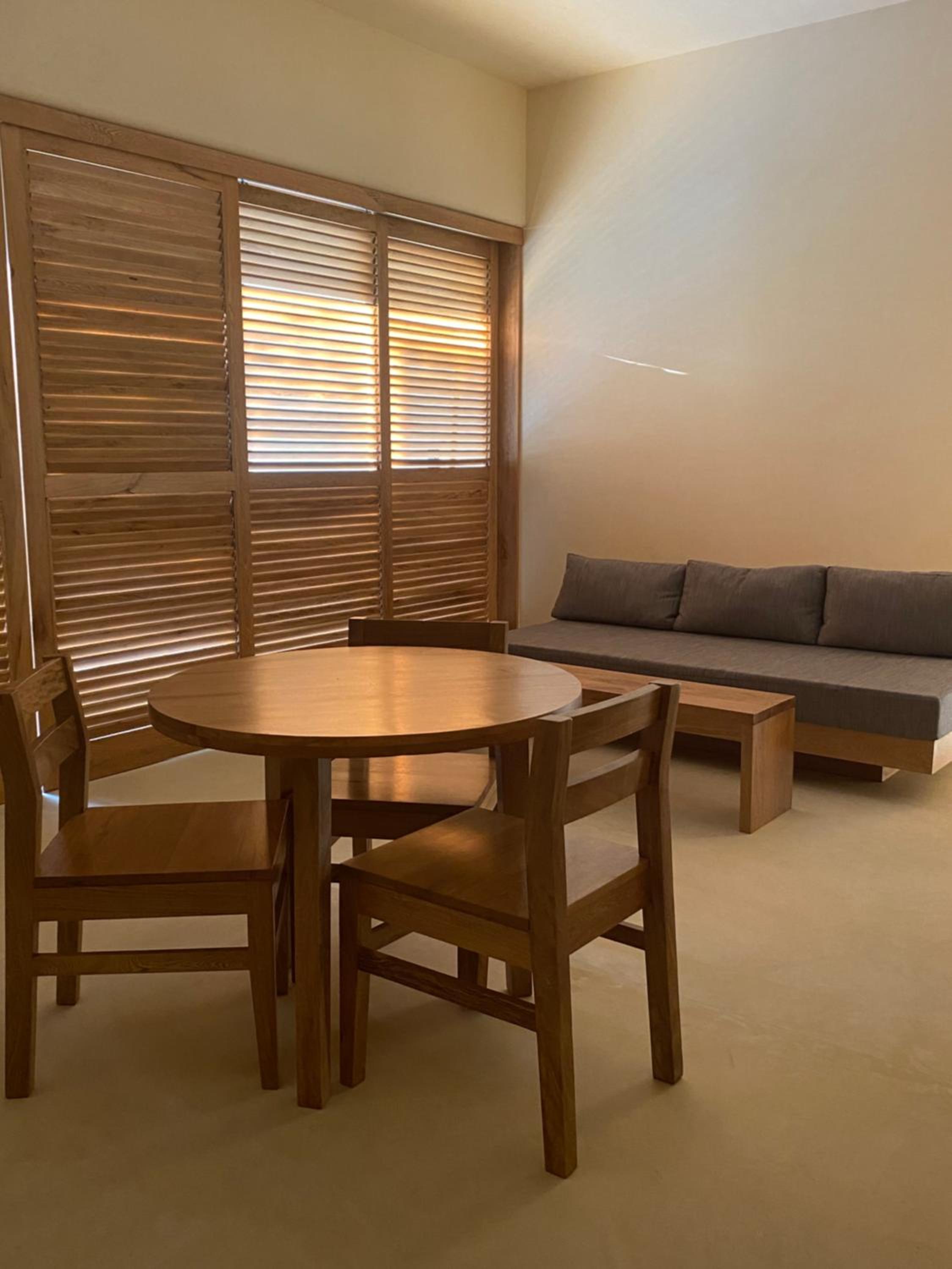 Casa Borka LUXURY FULLY FURNISHED BEACH CONDOS WITH POOL