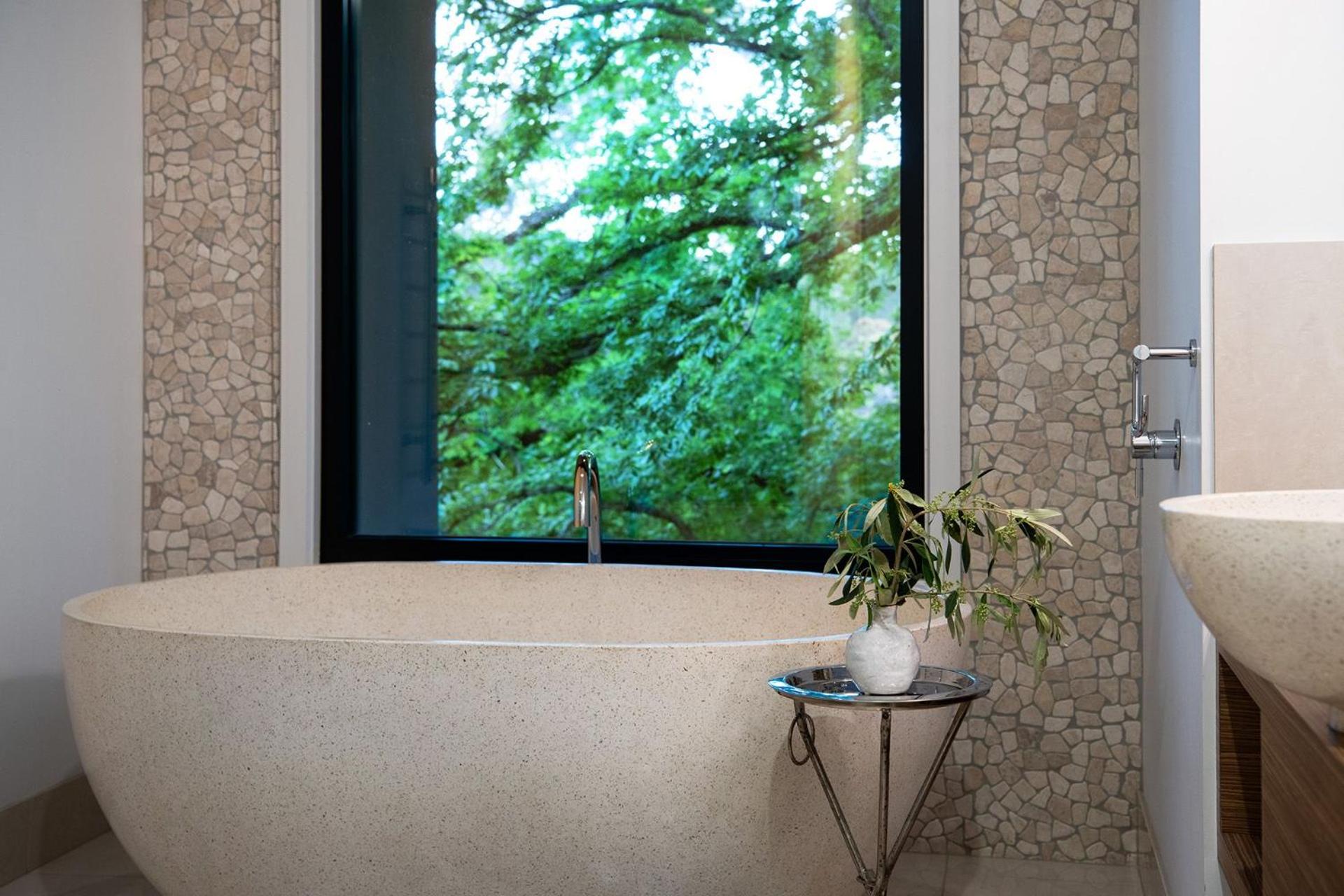 Saltus One bedroom- luxury and panoramic views