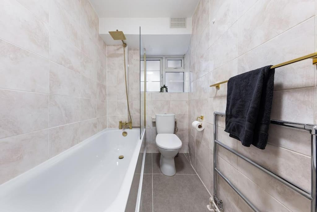 Brand New 3 Bedroom flat in Central London