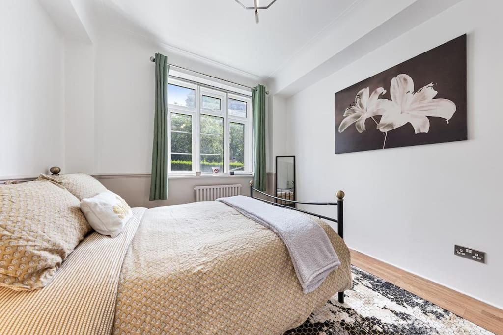 Brand New 3 Bedroom flat in Central London