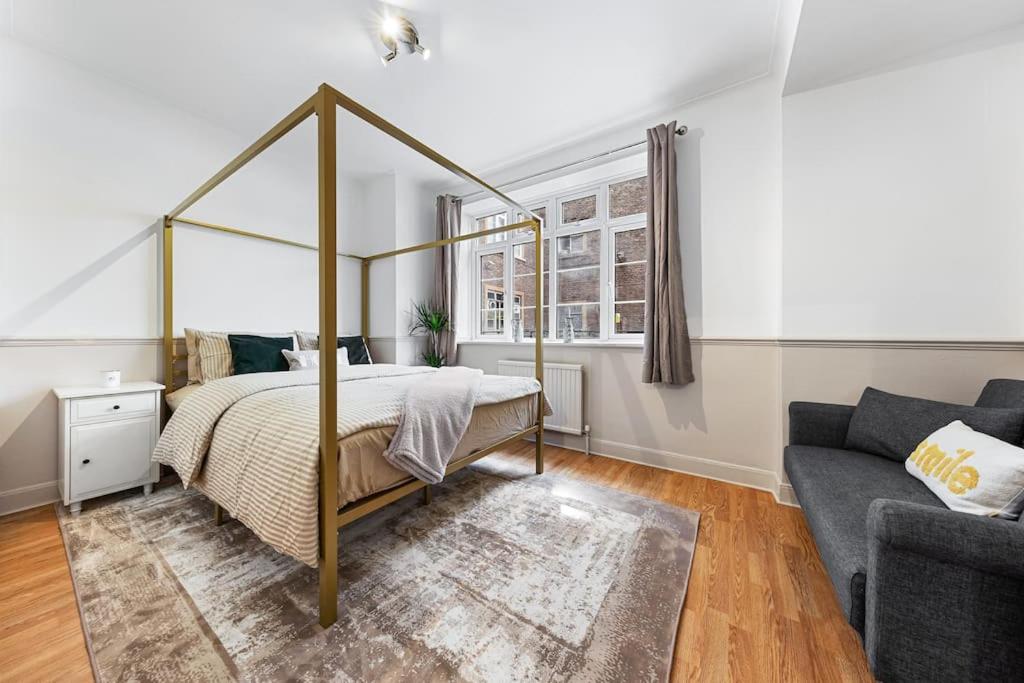 Brand New 3 Bedroom flat in Central London