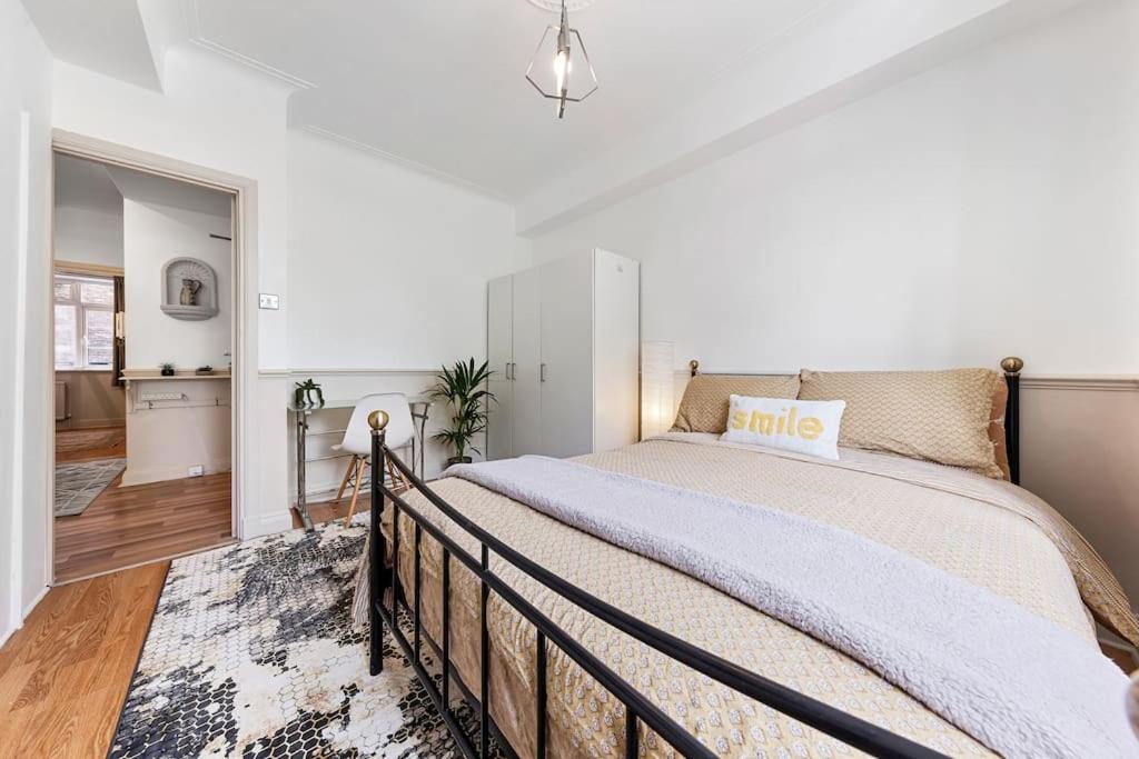 Brand New 3 Bedroom flat in Central London