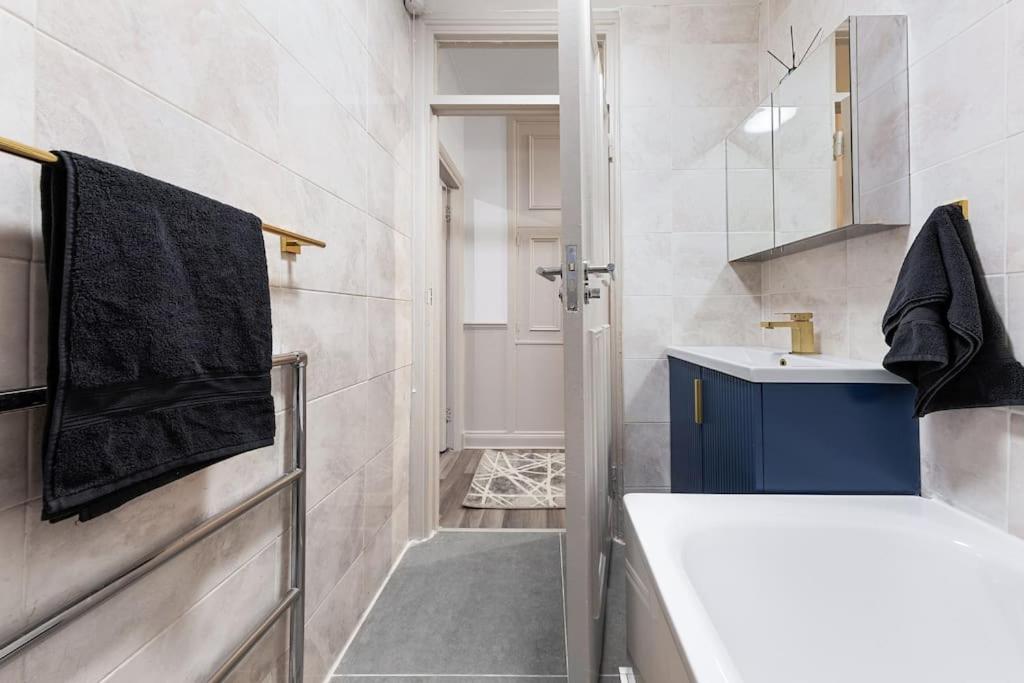 Brand New 3 Bedroom flat in Central London