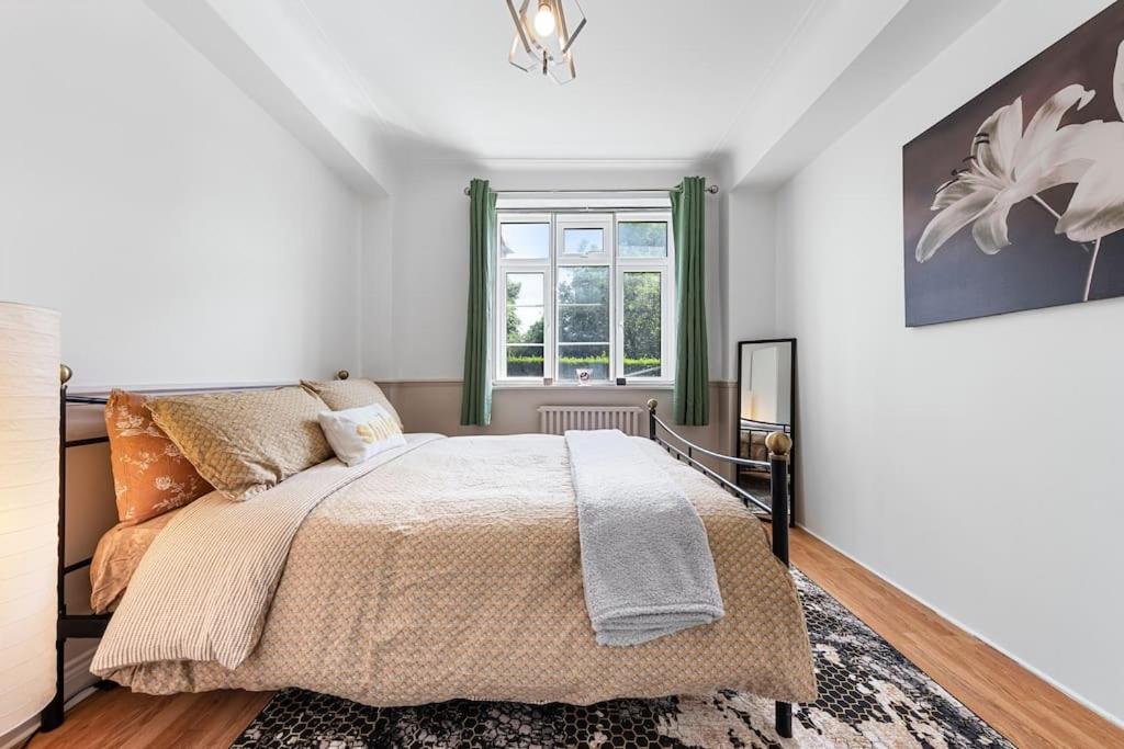 Brand New 3 Bedroom flat in Central London