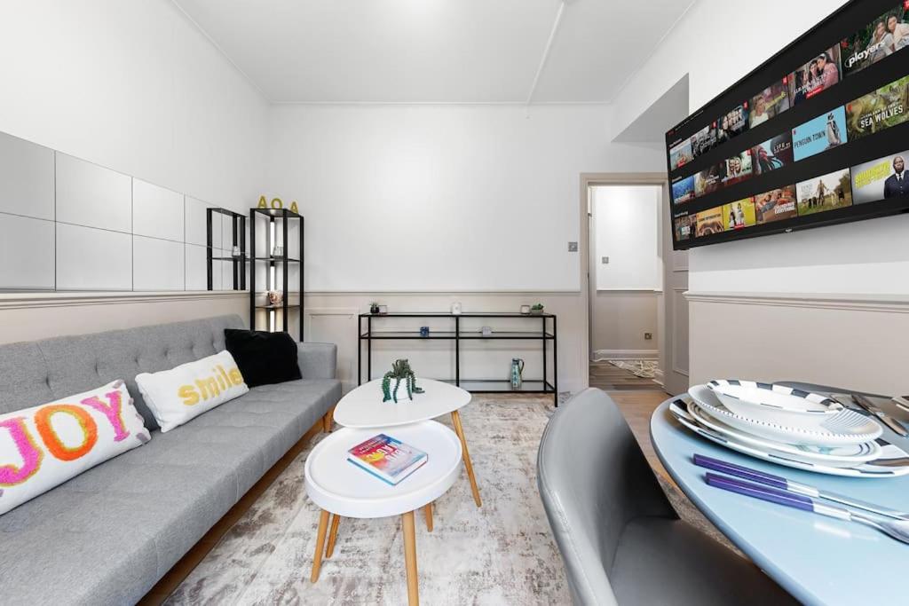 Brand New 3 Bedroom flat in Central London