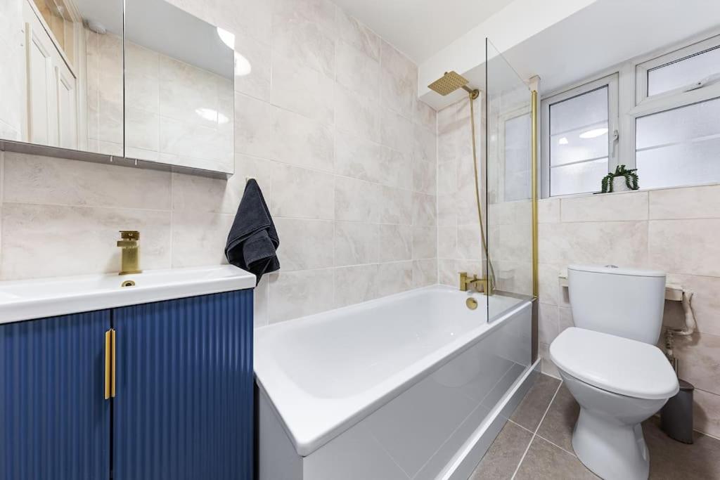 Brand New 3 Bedroom flat in Central London