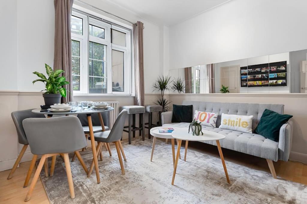Brand New 3 Bedroom flat in Central London