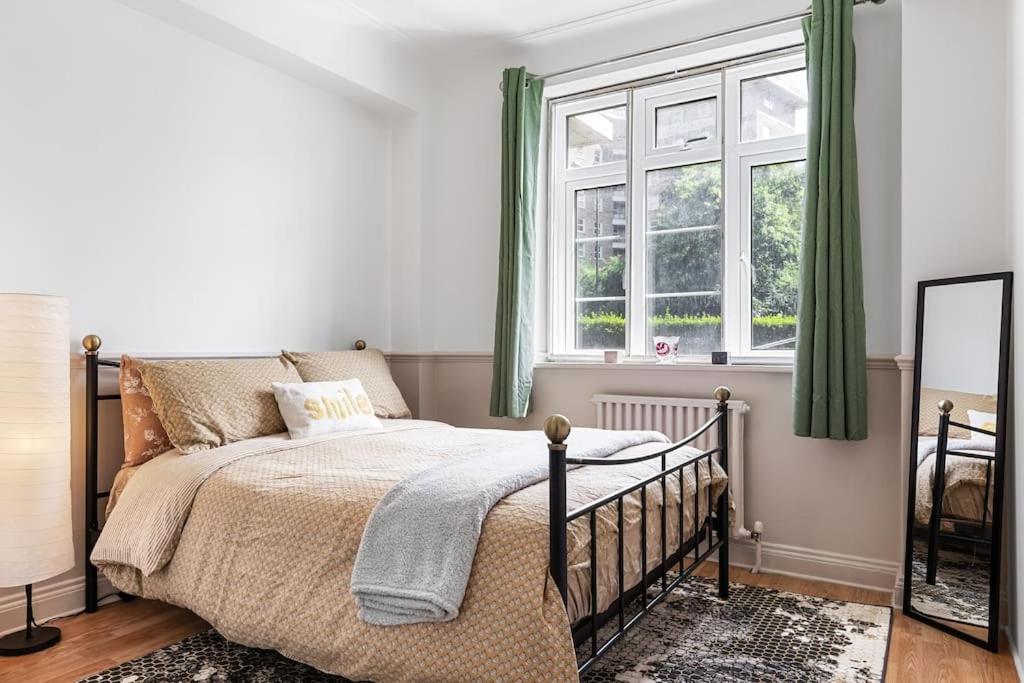 Brand New 3 Bedroom flat in Central London