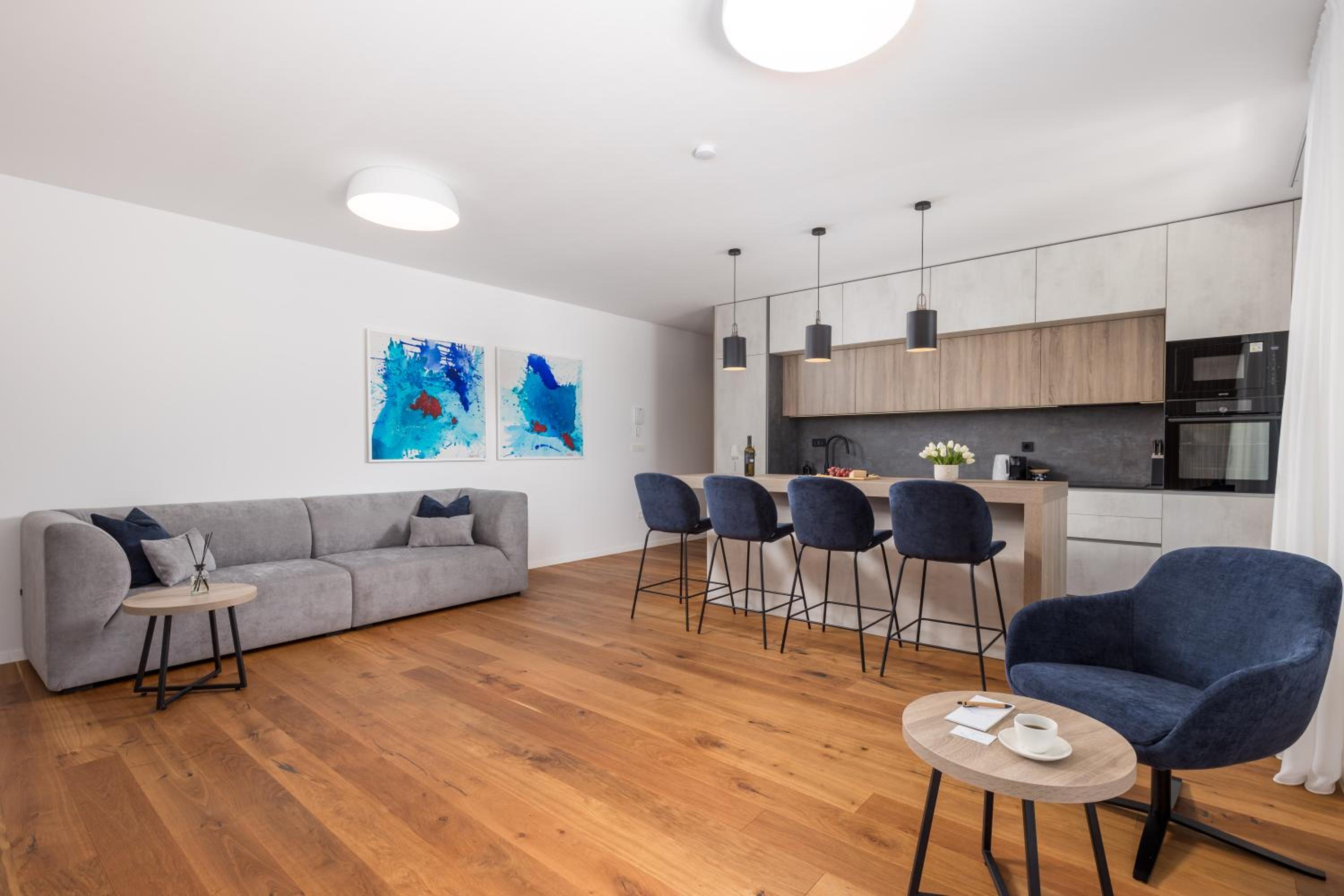 Luxury apartment La Mer with private pool and garden