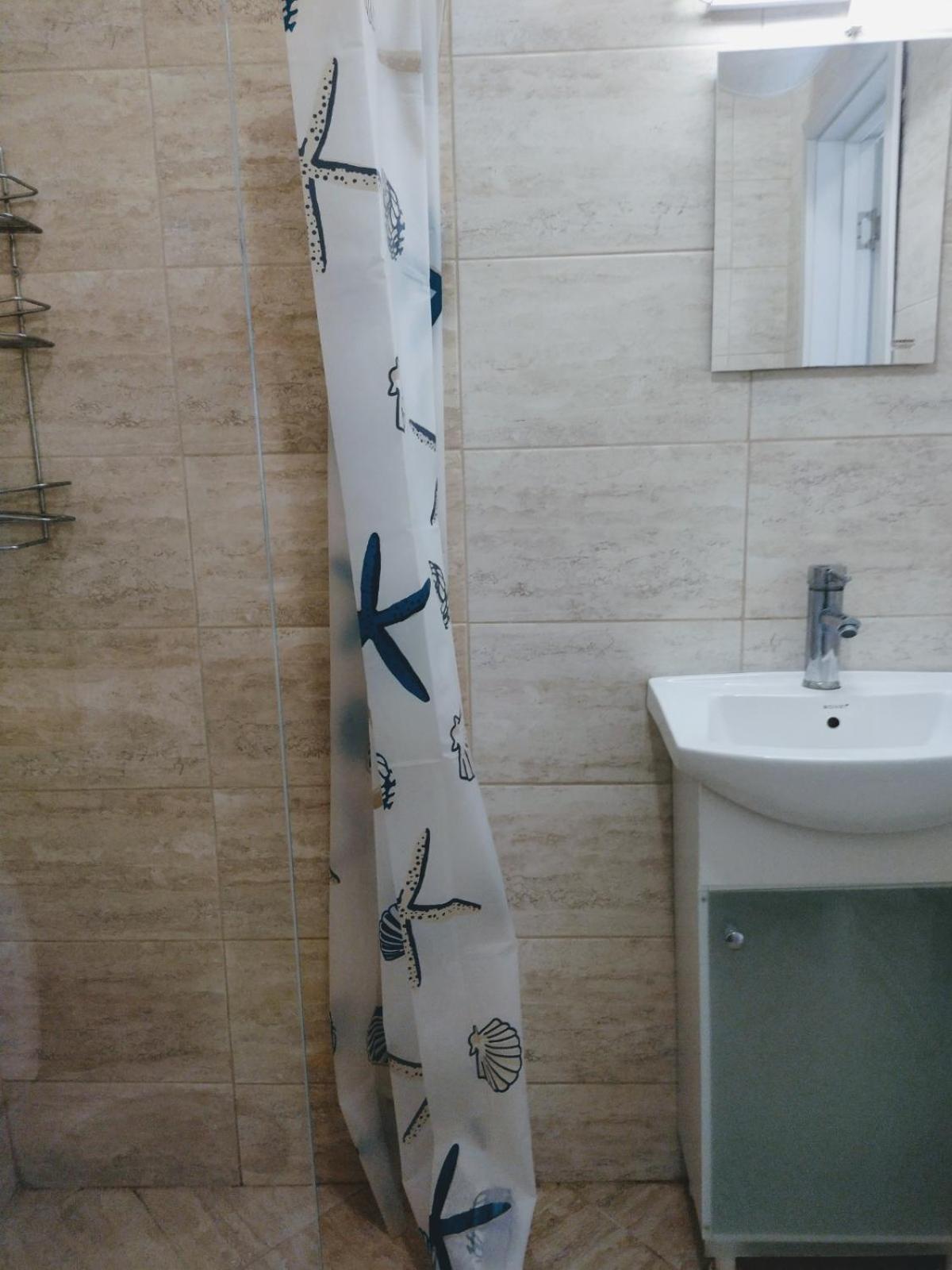 Private apartment with parking and pool
