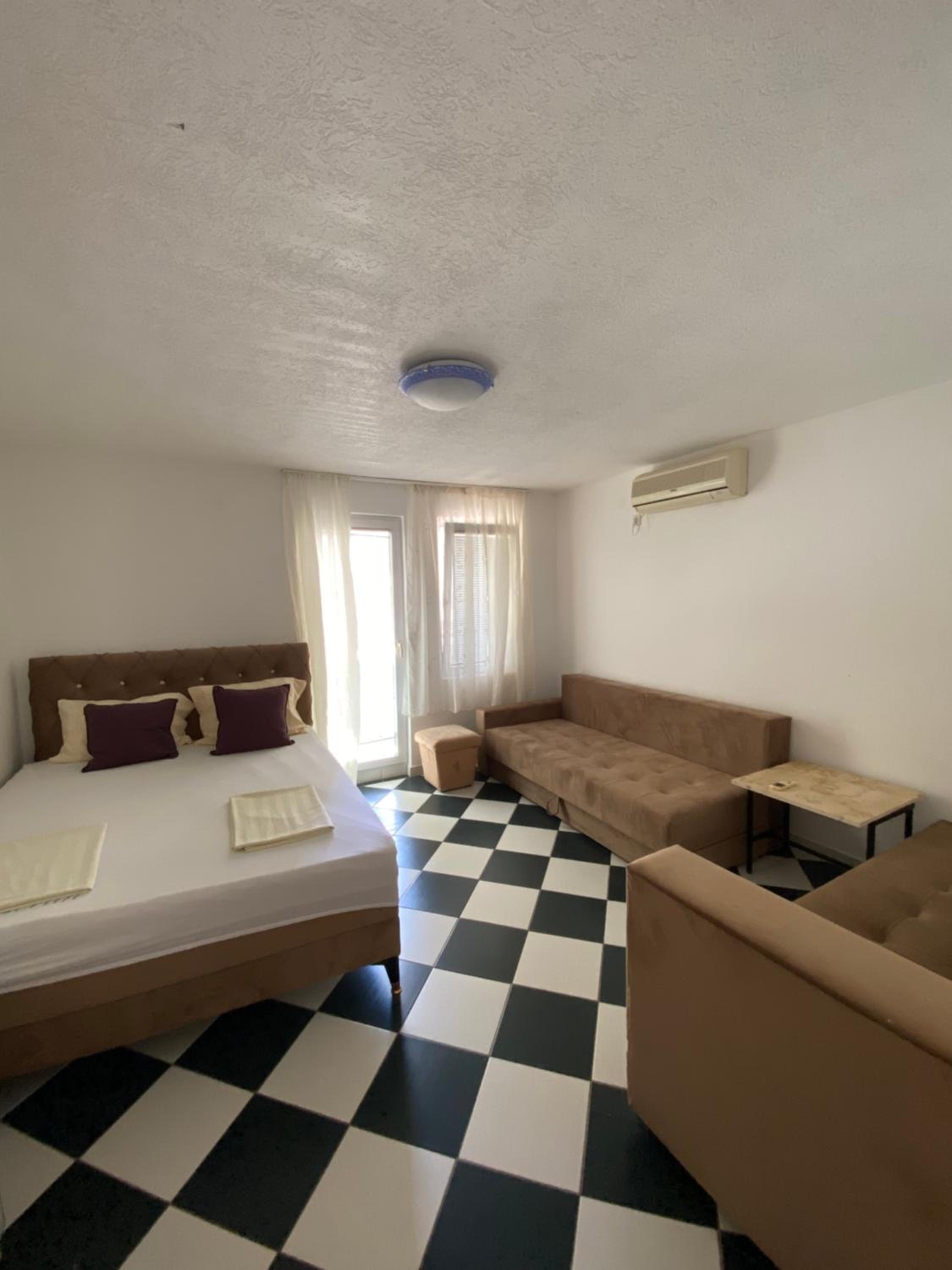 Apartmani Adelina