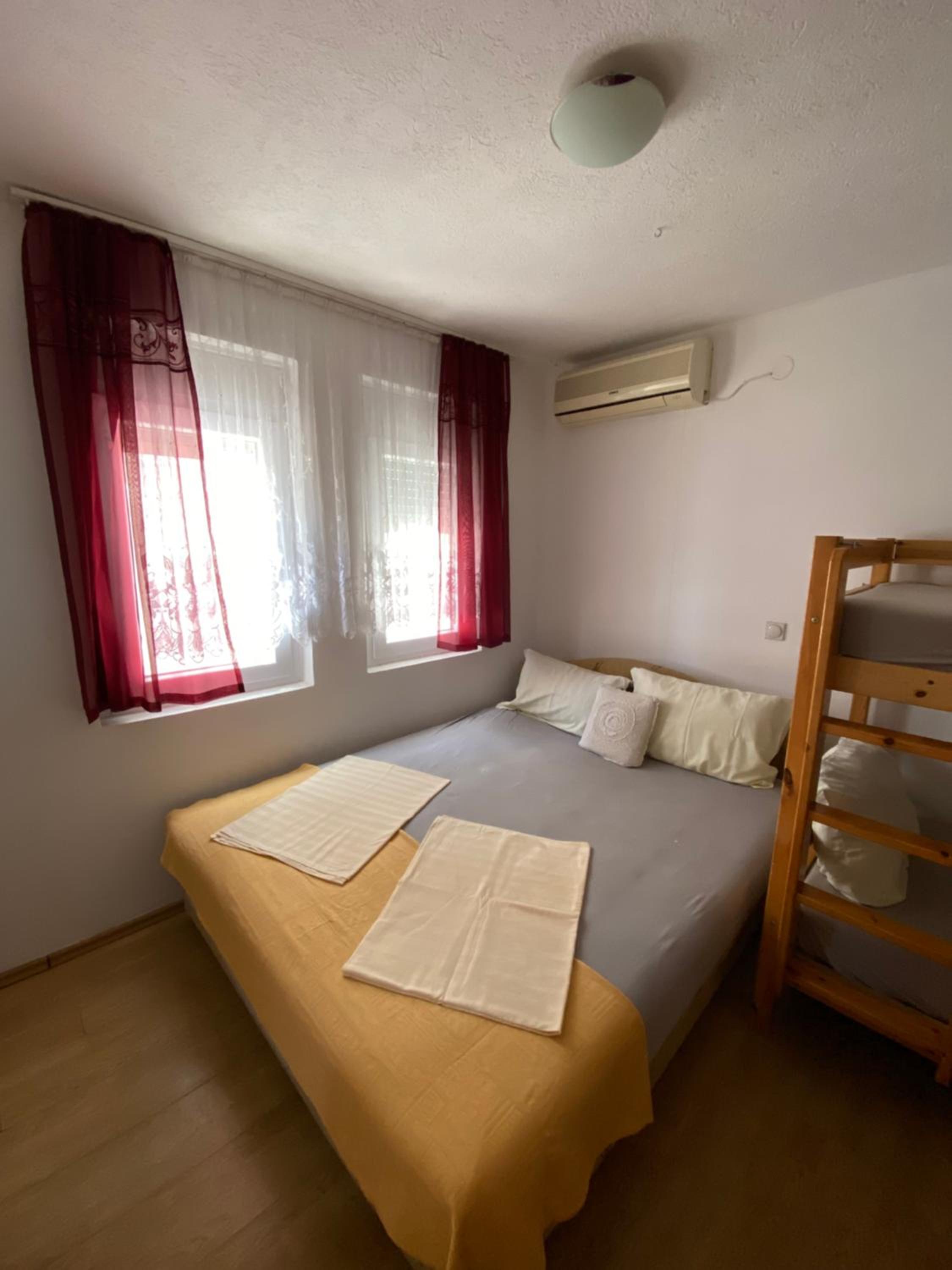 Apartmani Adelina