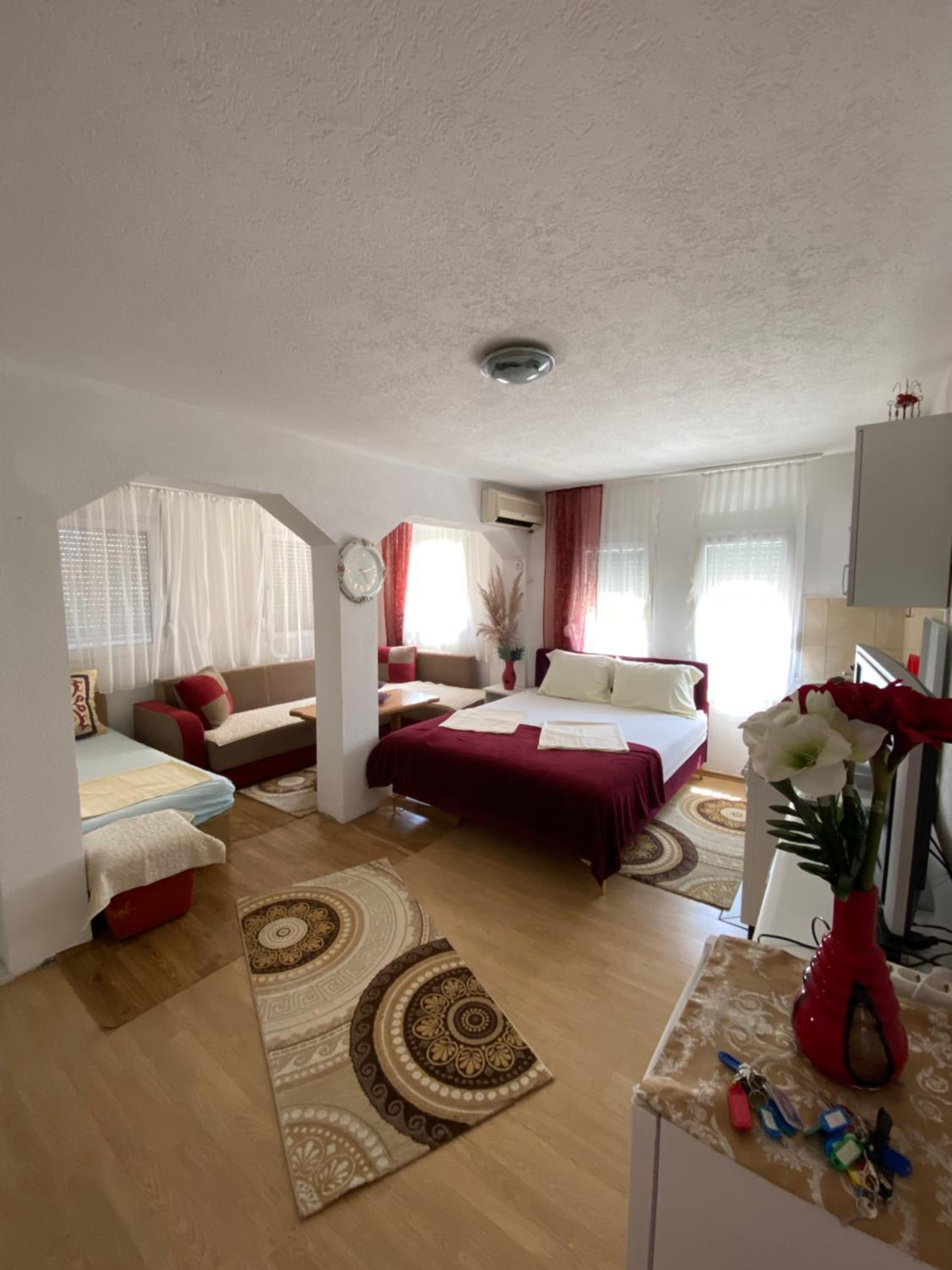 Apartmani Adelina