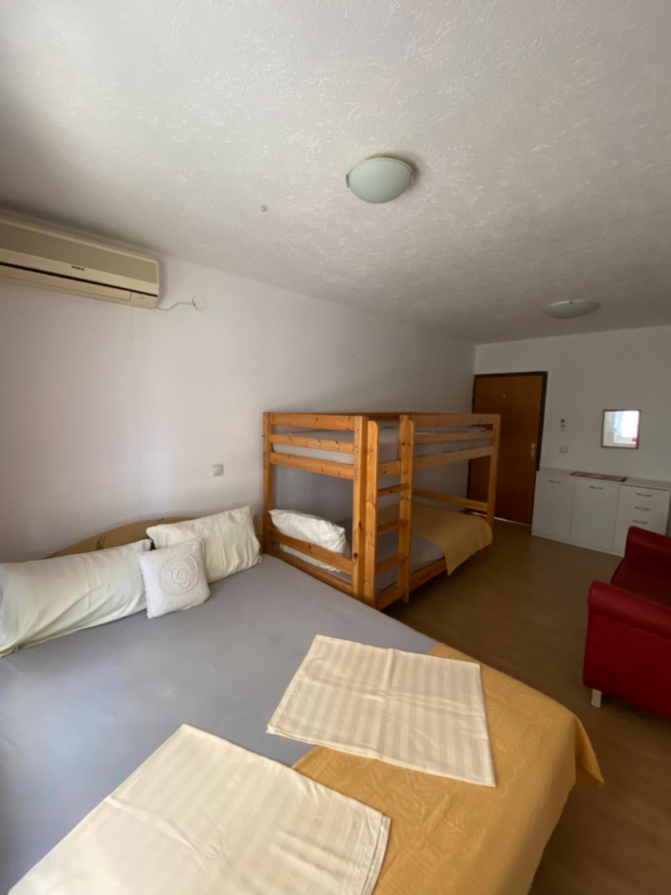 Apartmani Adelina