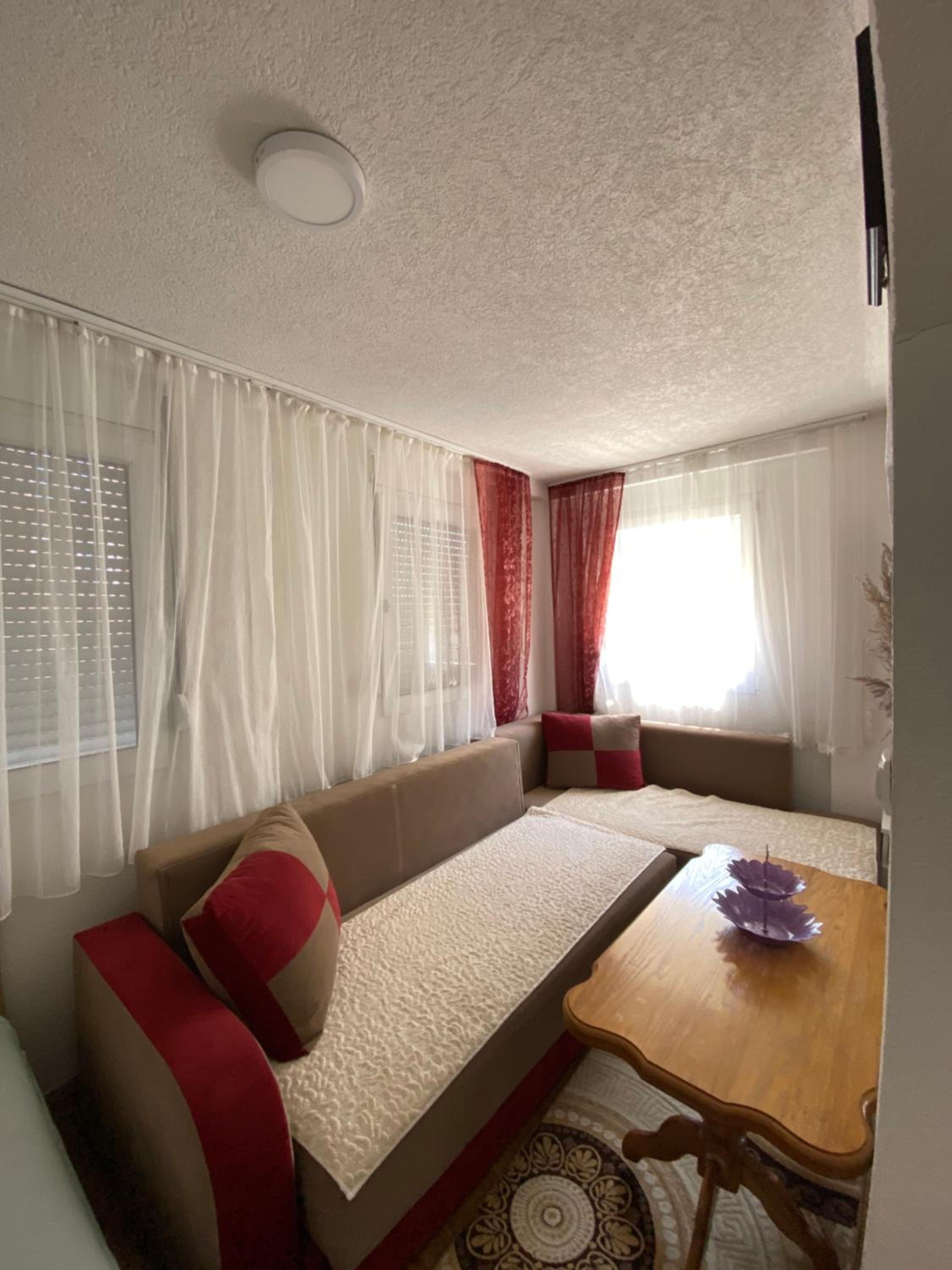 Apartmani Adelina