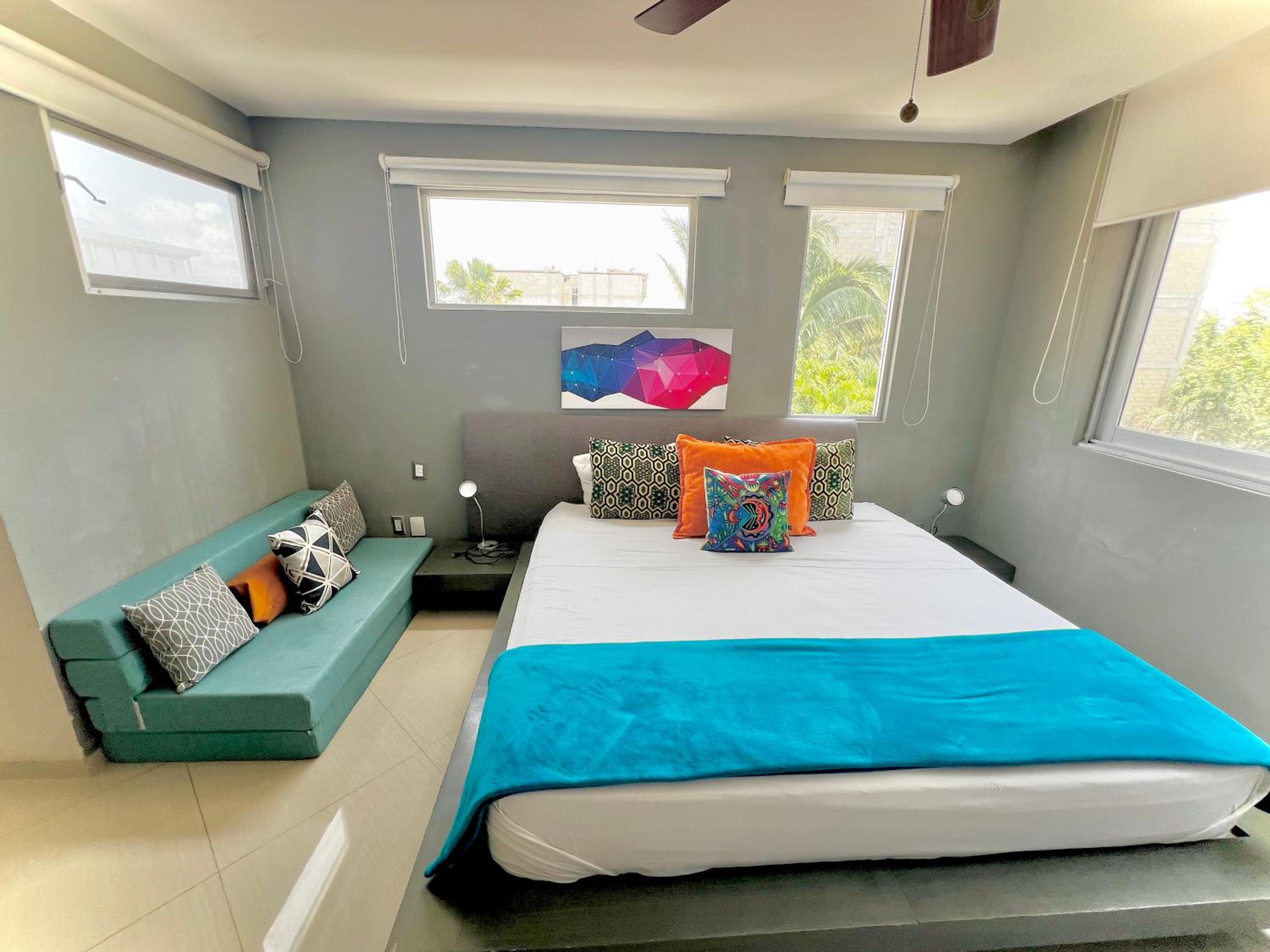 Playa Centro Rooftop Apartments & Studios