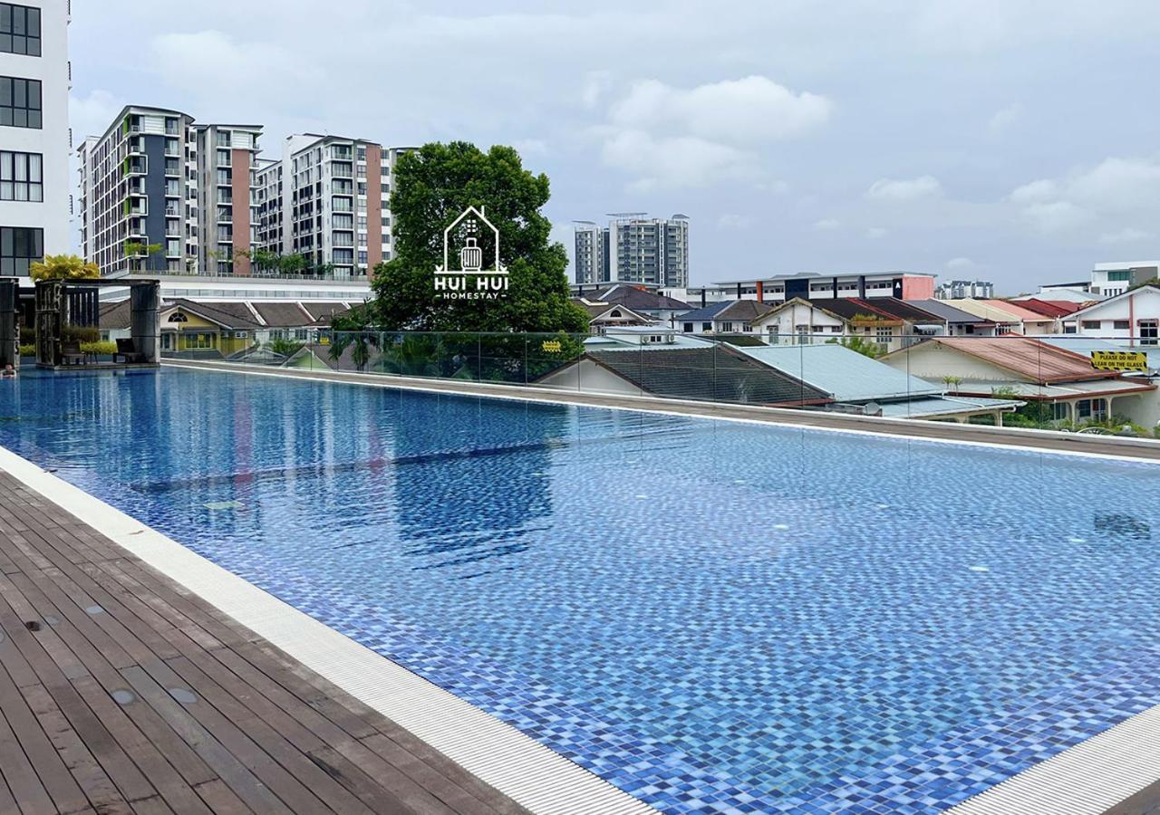 HUIHUI HOMESTAY ARMADALE GALACITY near SARADISE
