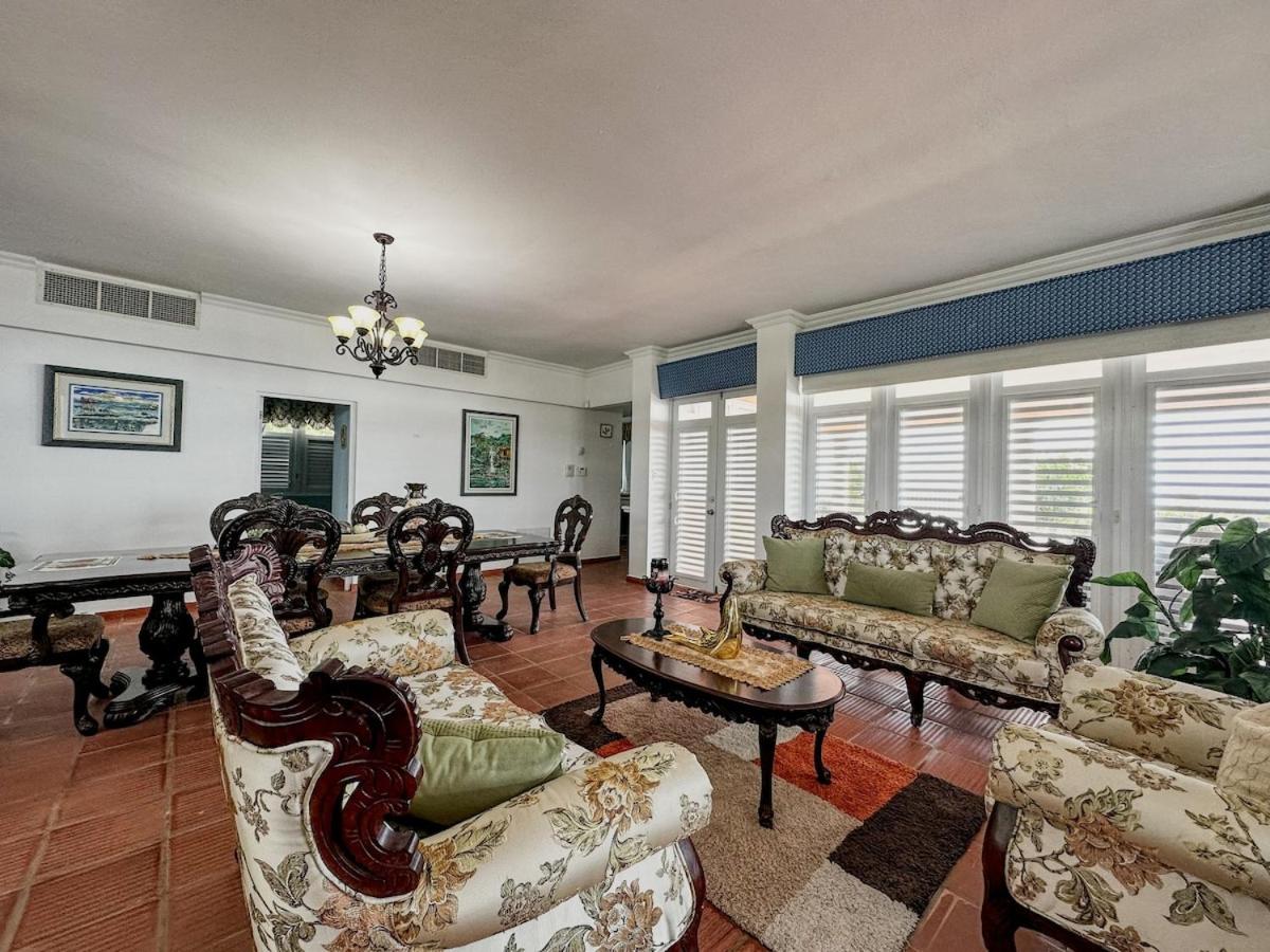 La Rinconada Beachfront Retreat
