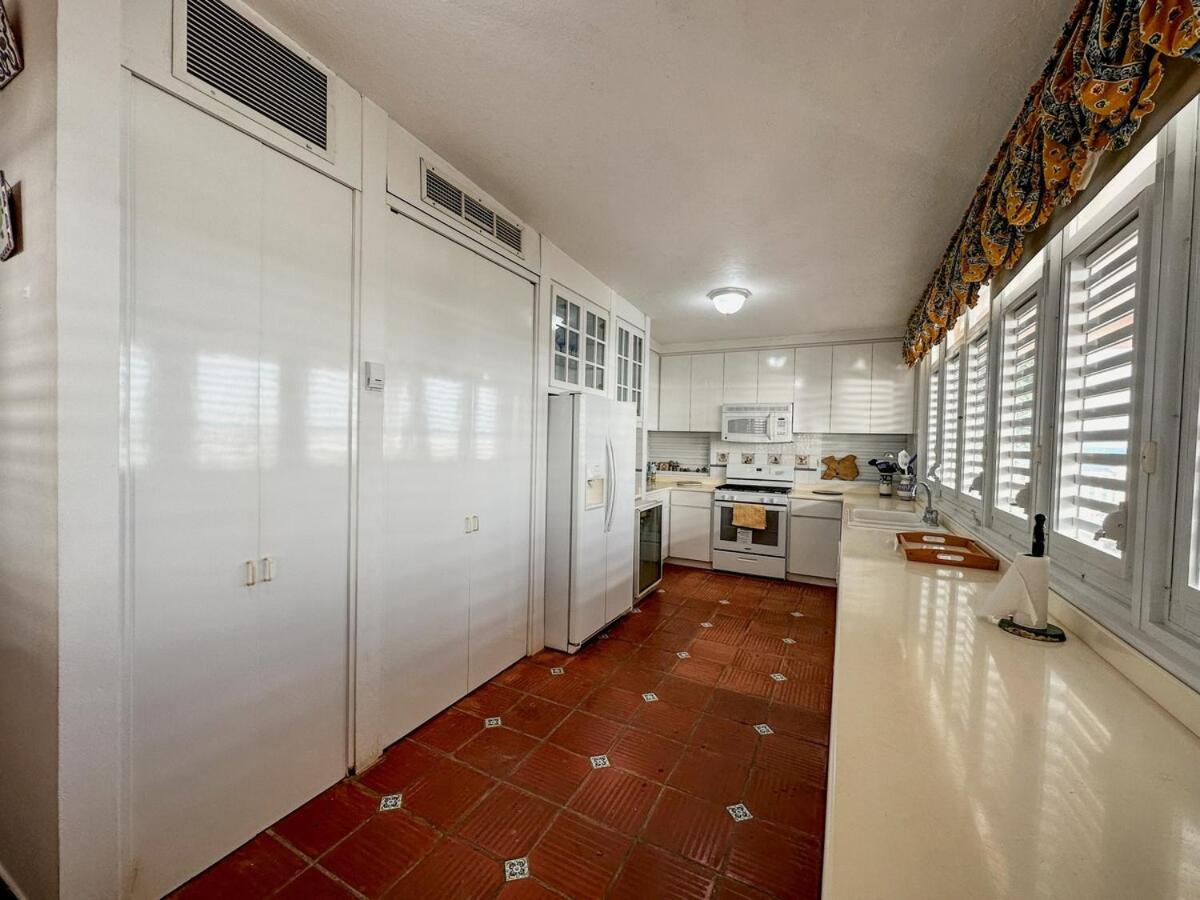 La Rinconada Beachfront Retreat
