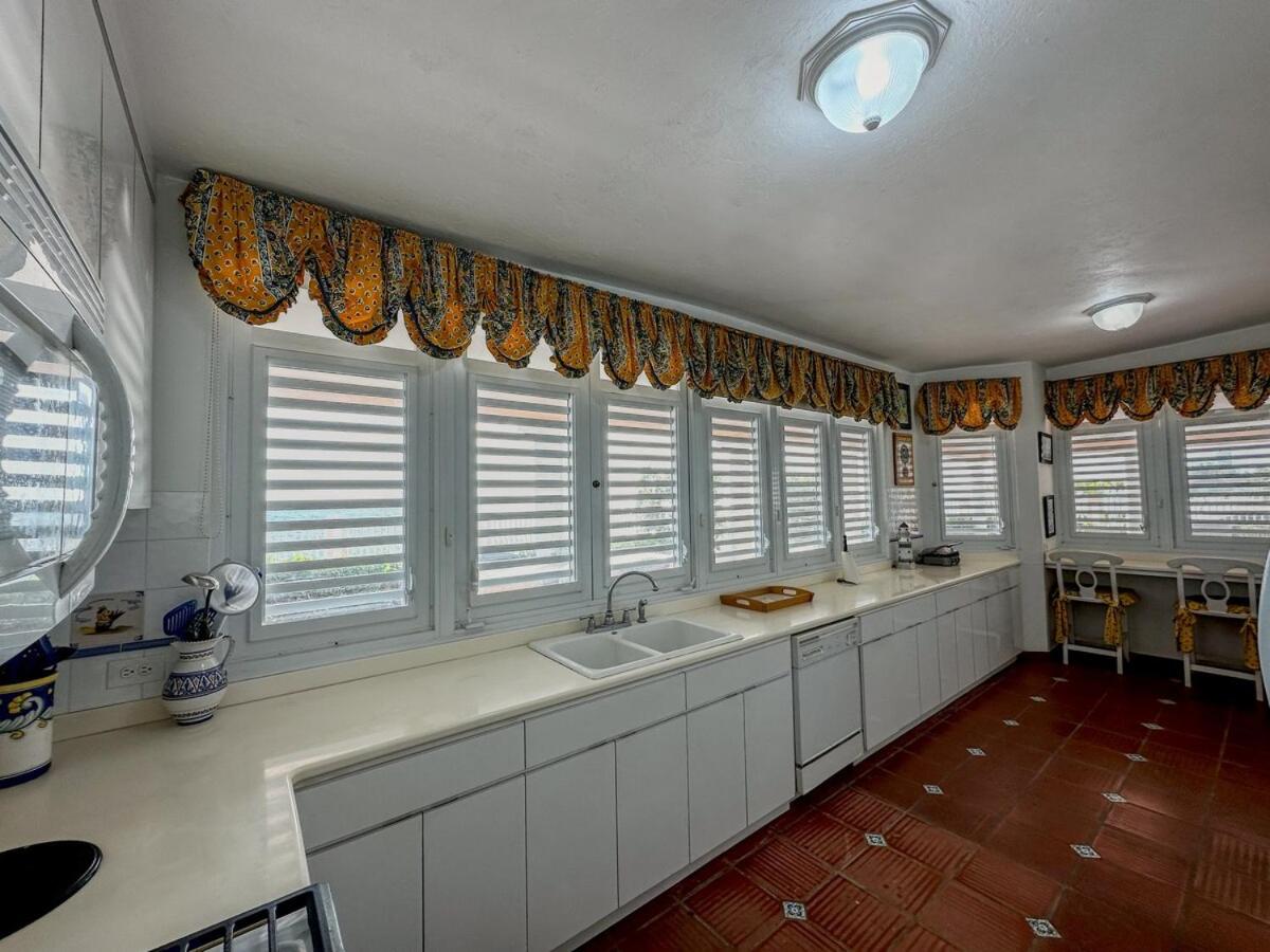 La Rinconada Beachfront Retreat