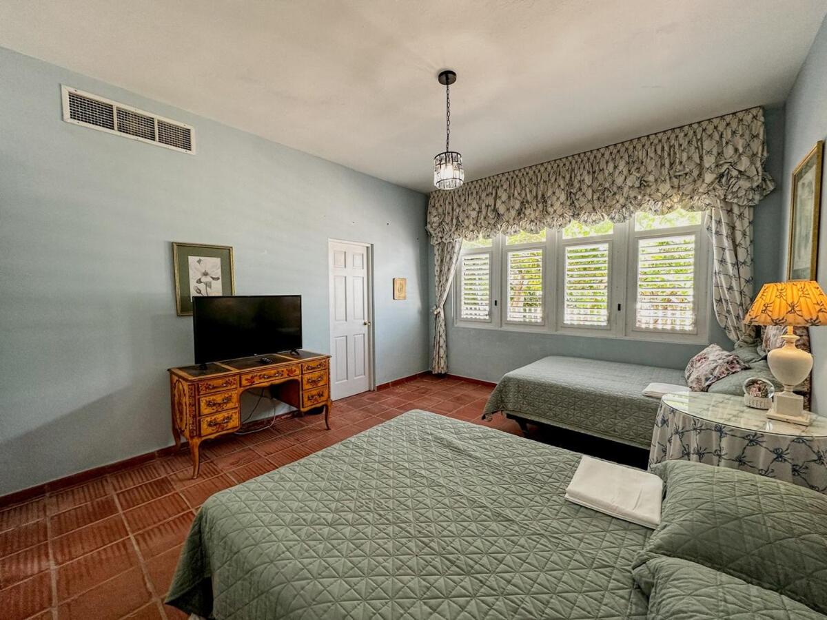 La Rinconada Beachfront Retreat