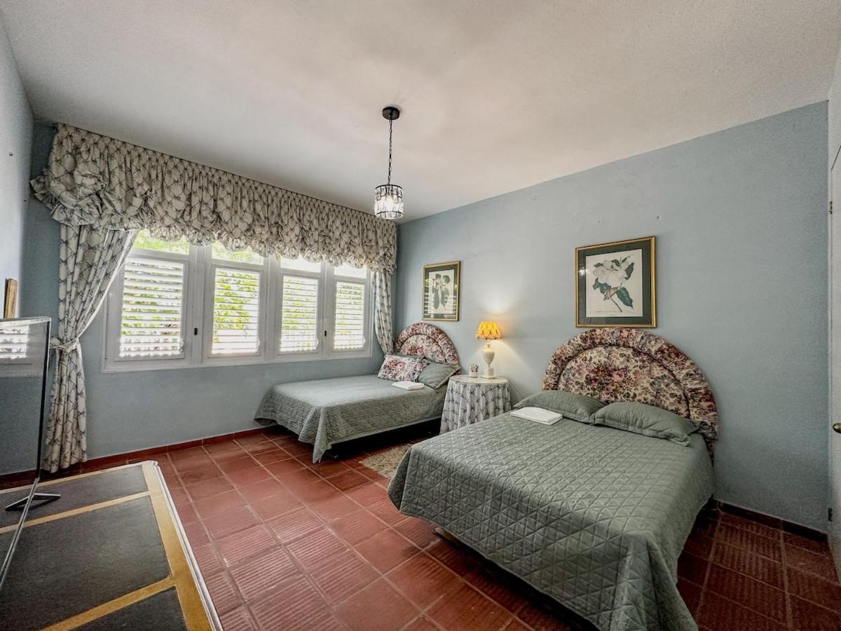 La Rinconada Beachfront Retreat