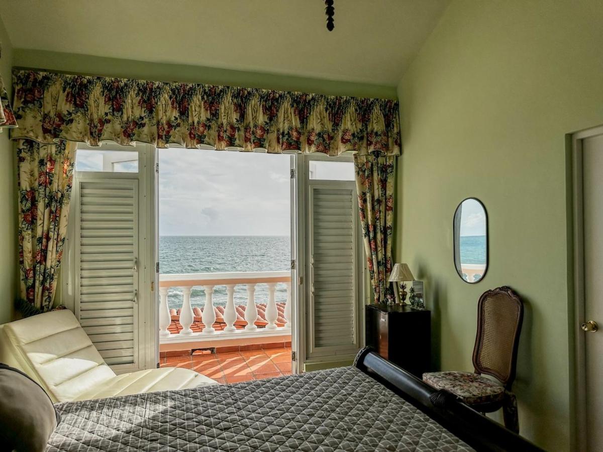 La Rinconada Beachfront Retreat