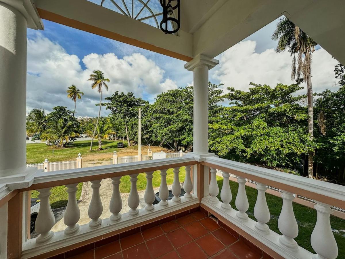 La Rinconada Beachfront Retreat
