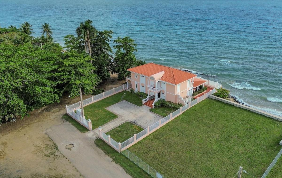 La Rinconada Beachfront Retreat