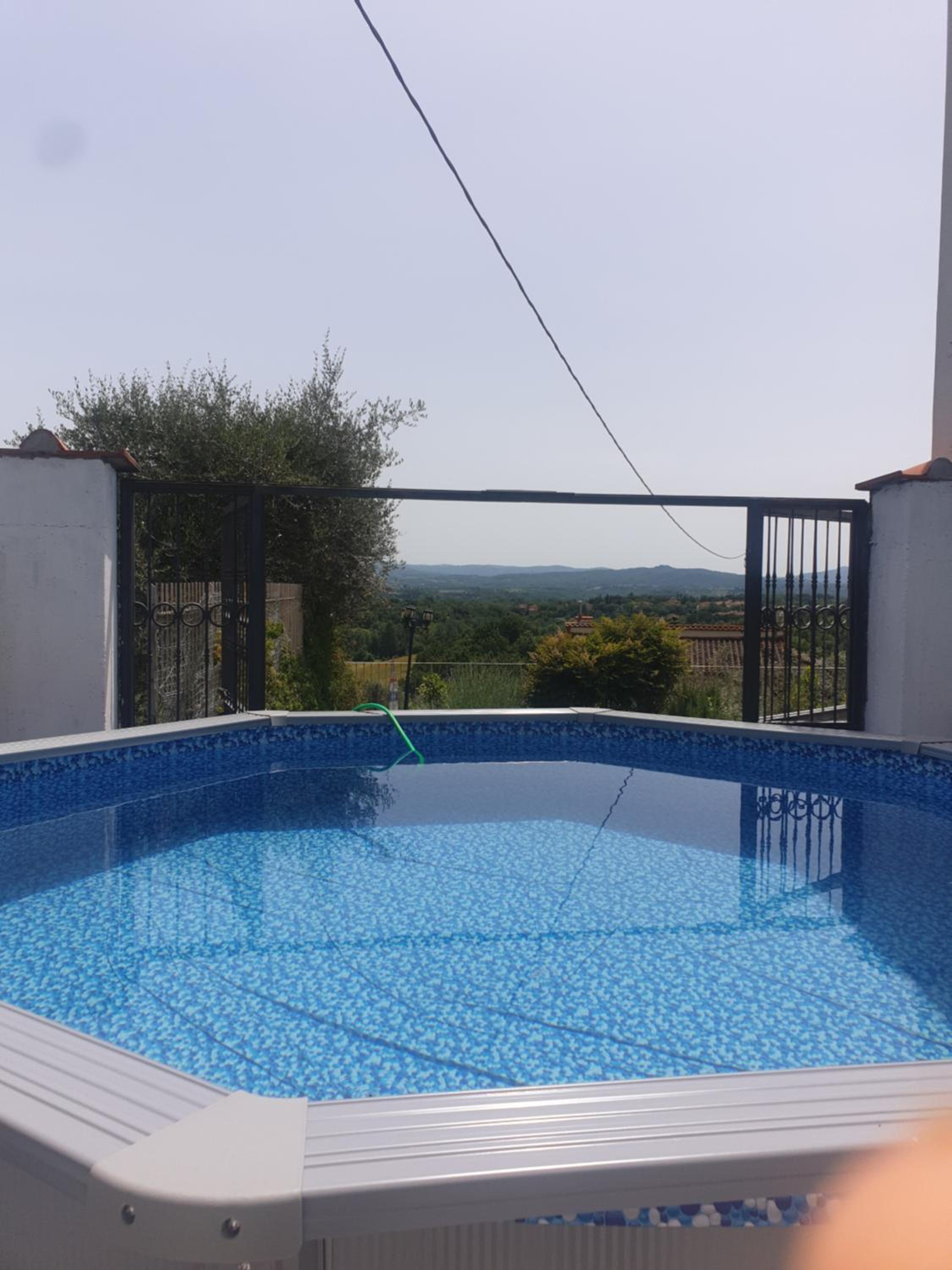 Casa con piscina camino e biliardo view 2